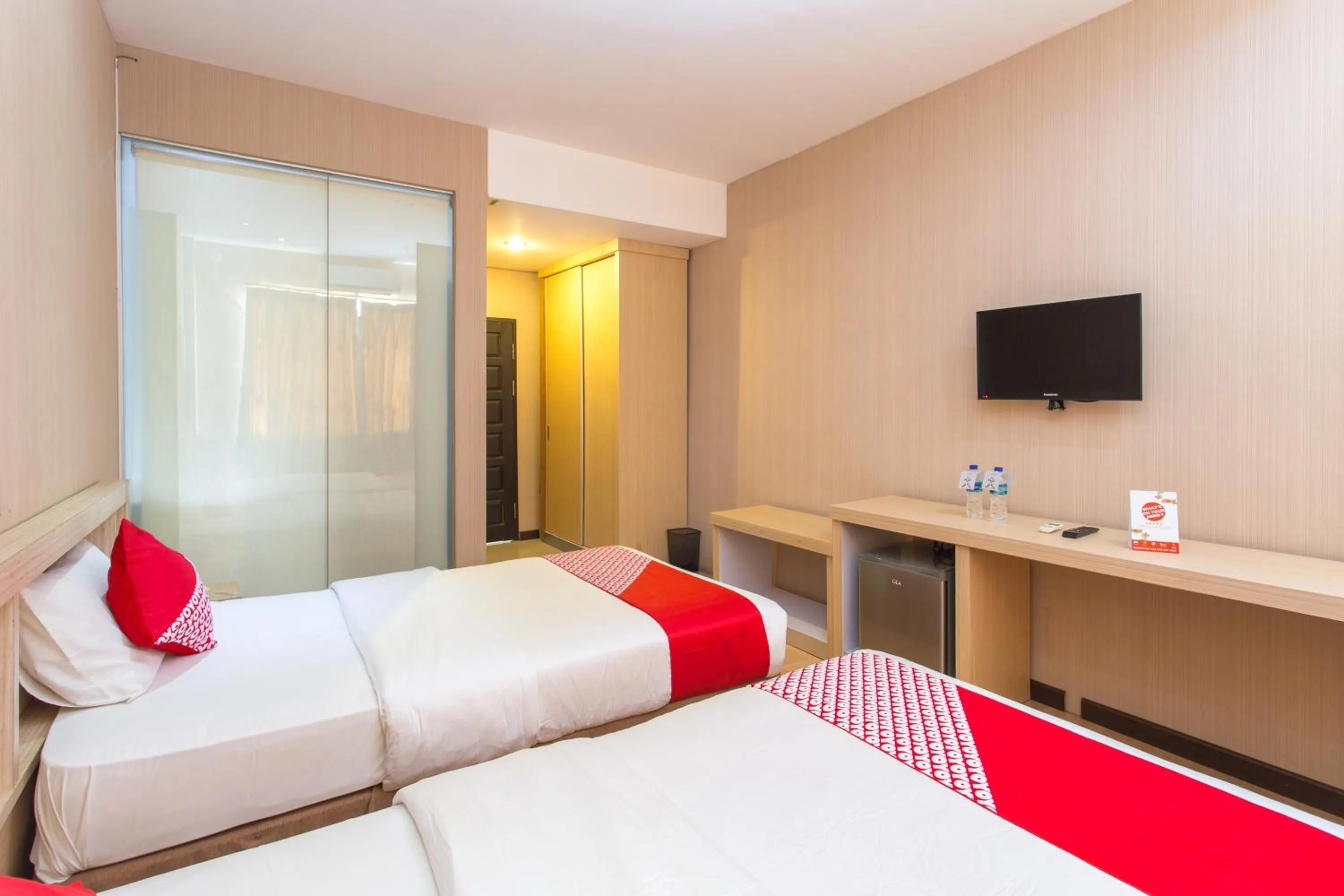 Bedroom in OYO 663 Hotel Sejati