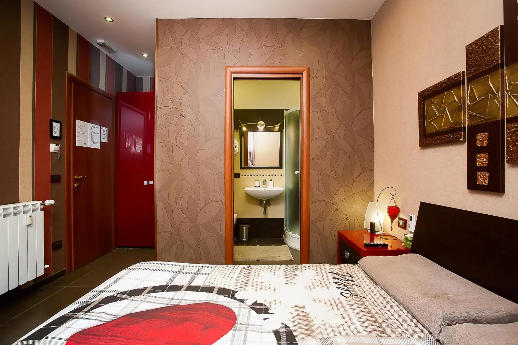 Bed in Eritrea Suite