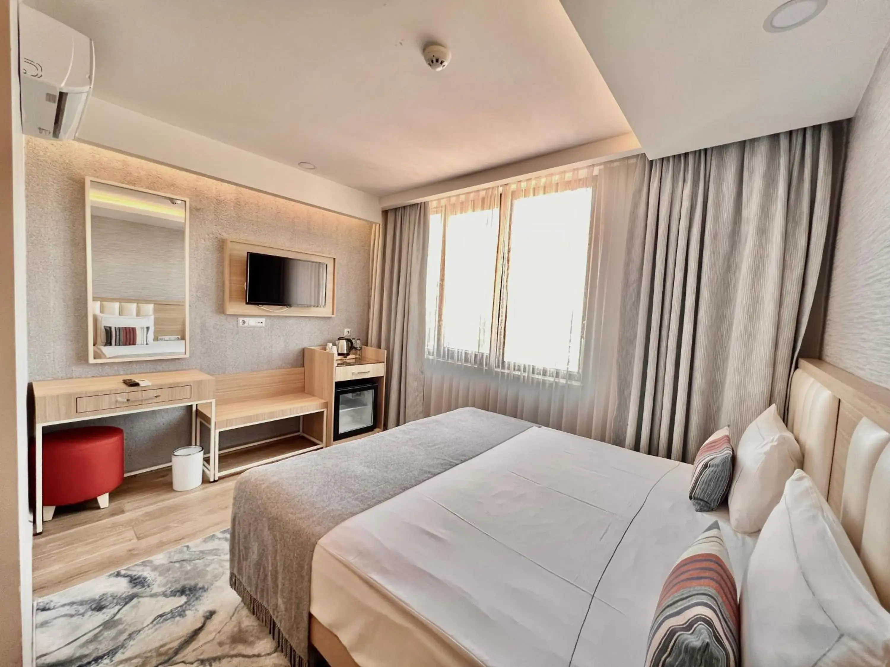 TV and multimedia, Bed in Old Town Point Hotel & Spa Antalya TV and multimedia, Bed in Old Town Point Hotel & Spa Antalya