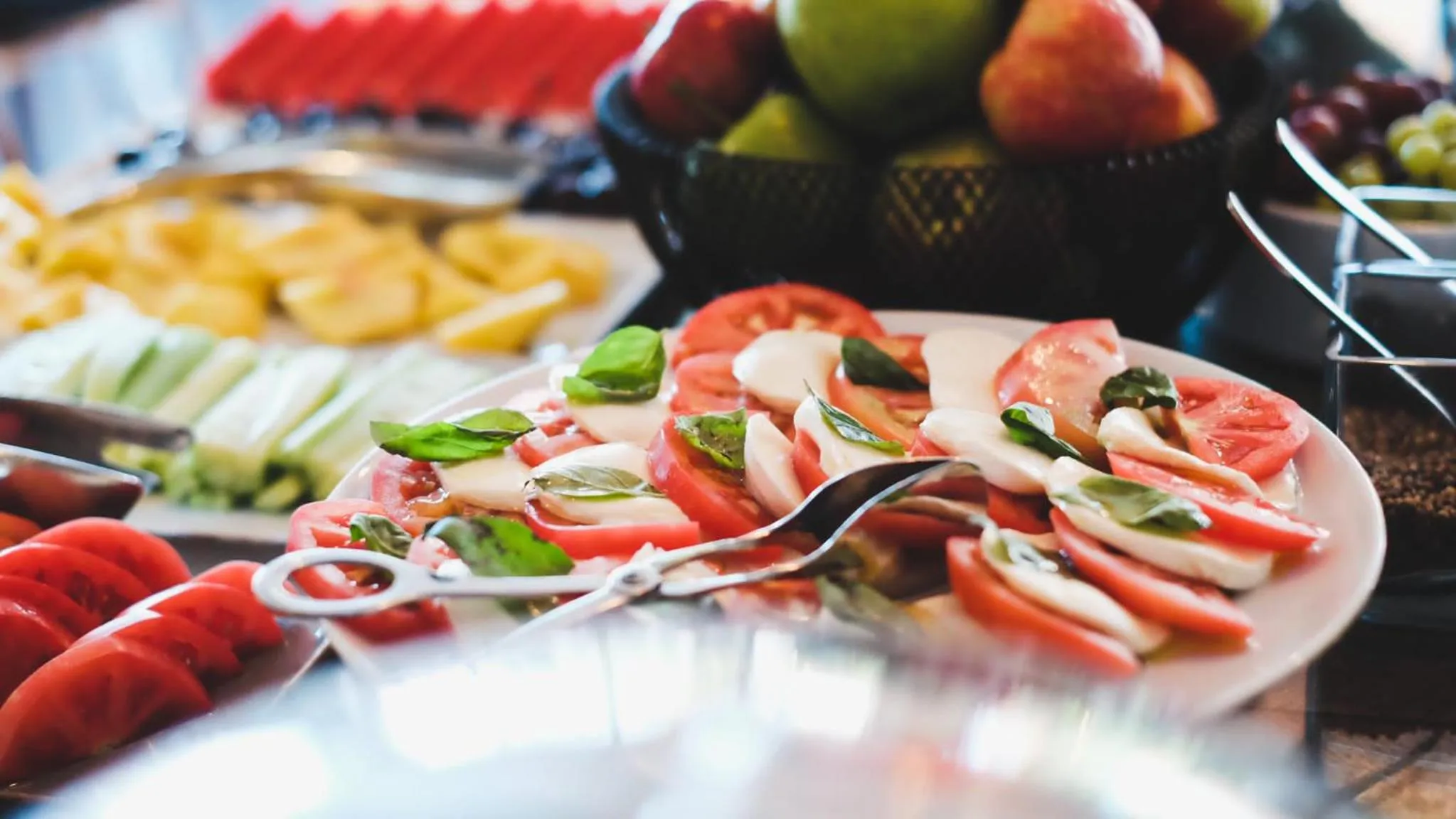 Restaurant/places to eat in Payava Hotel by True Blue