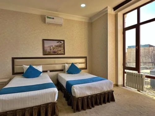 HOTEL GLOBUS