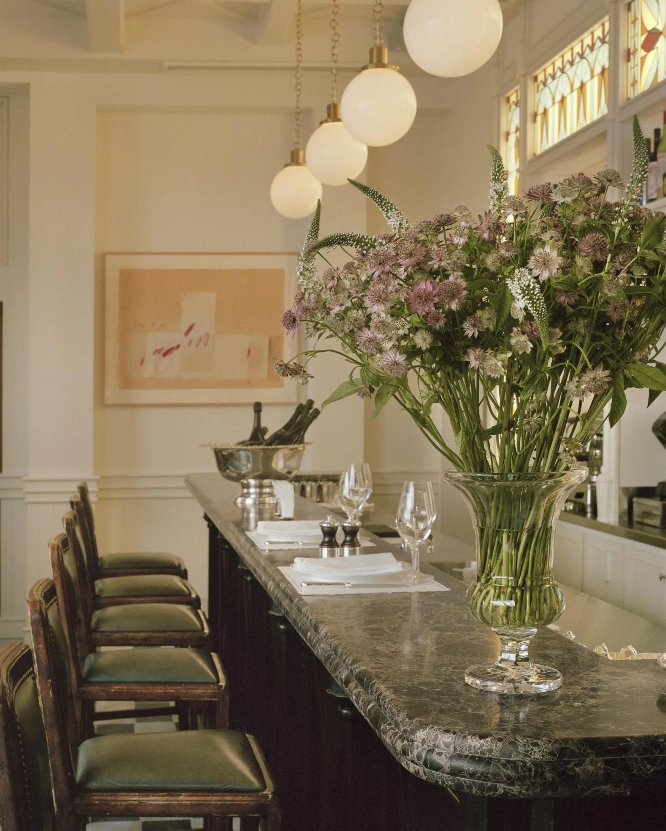 Restaurant/places to eat in Château Voltaire