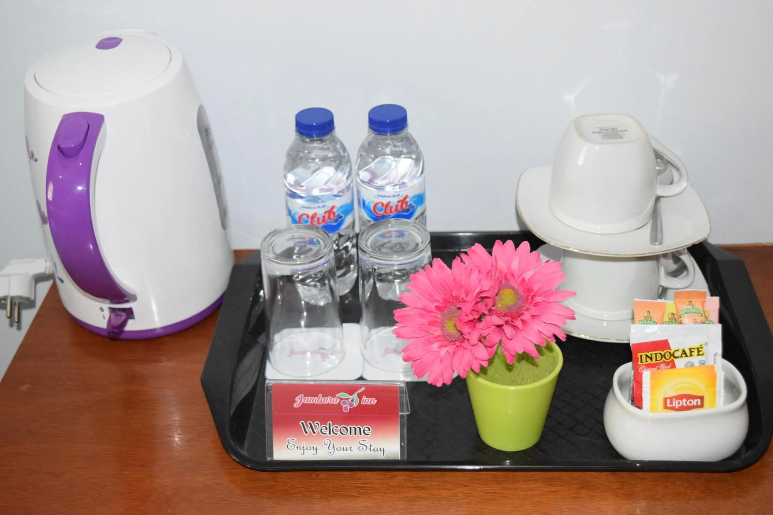 Coffee/tea facilities in Jambura Inn