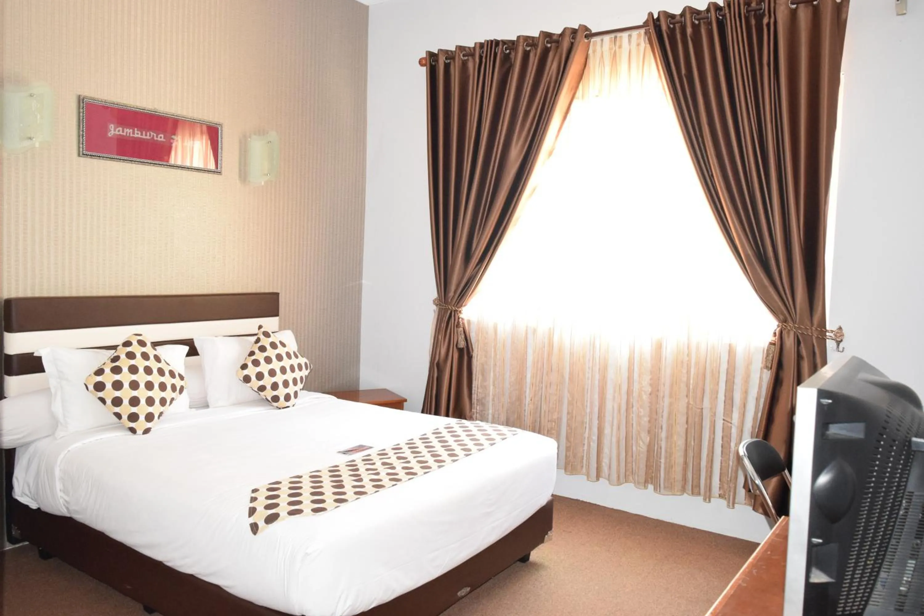 Bedroom, Bed in Jambura Inn