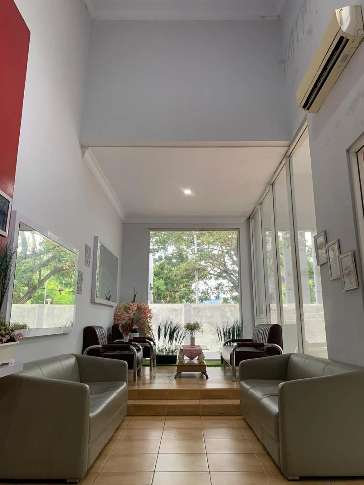 Lobby or reception in Jambura Inn