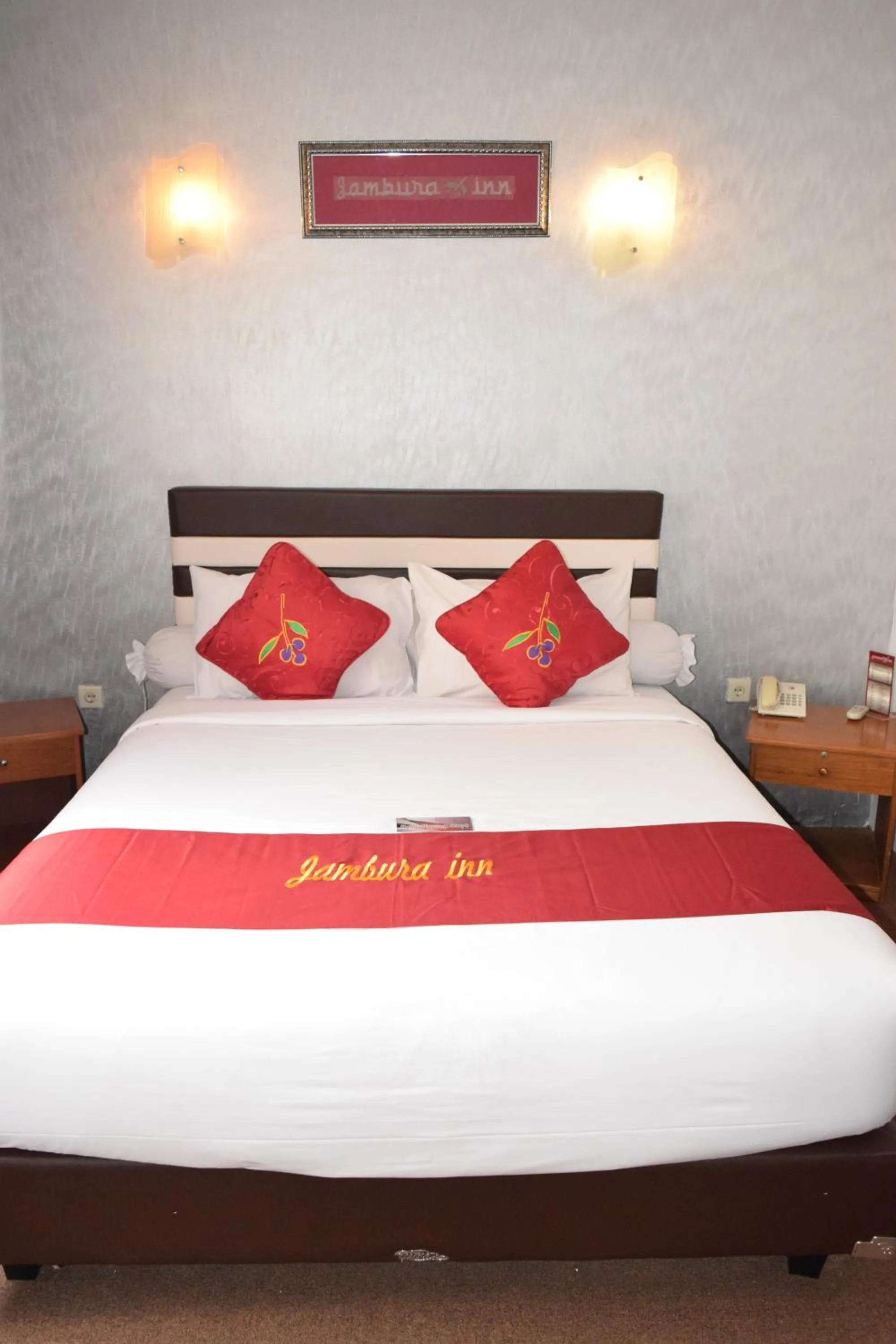 Coffee/tea facilities, Bed in Jambura Inn