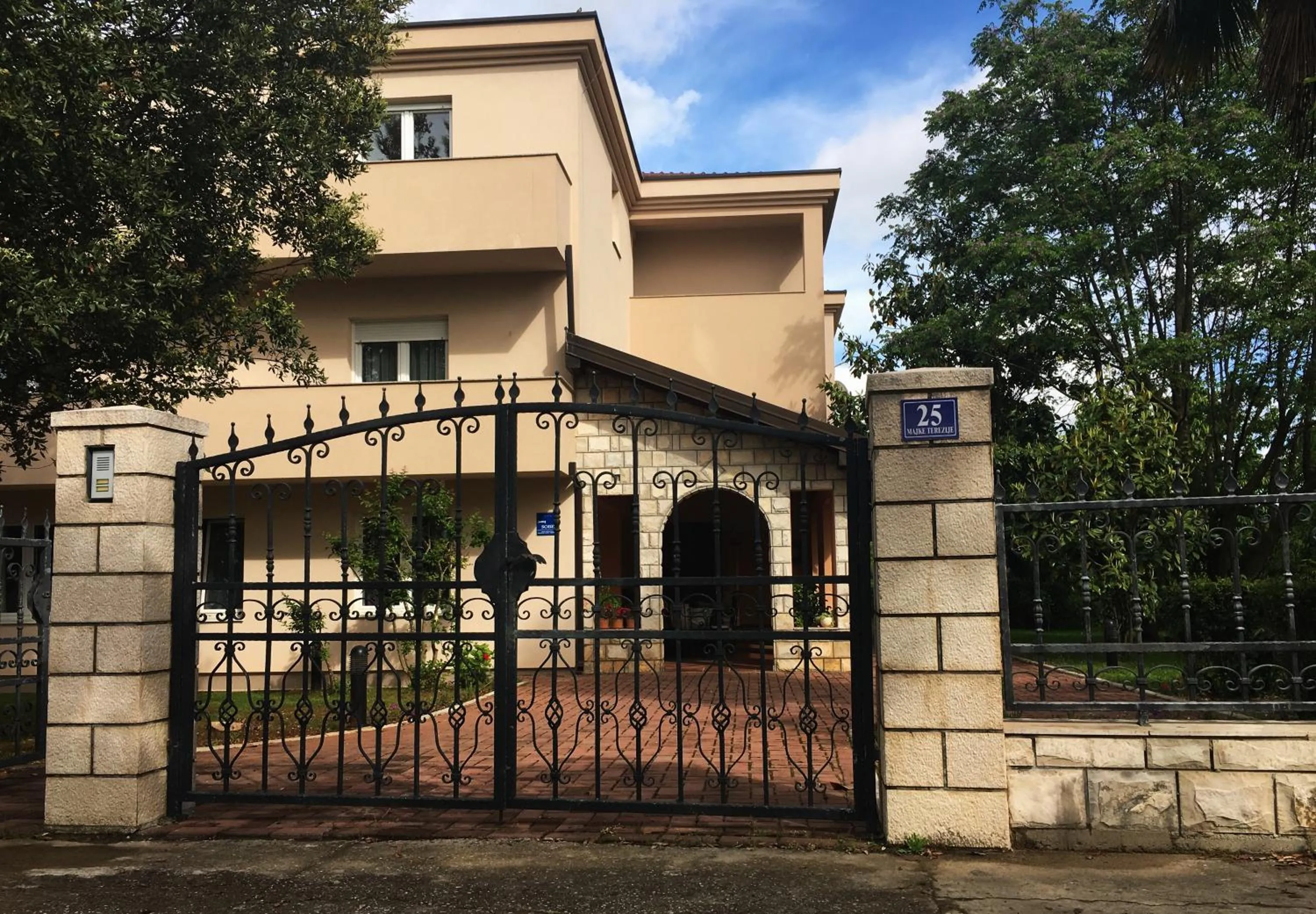 Neighbourhood in Pansion Bencun