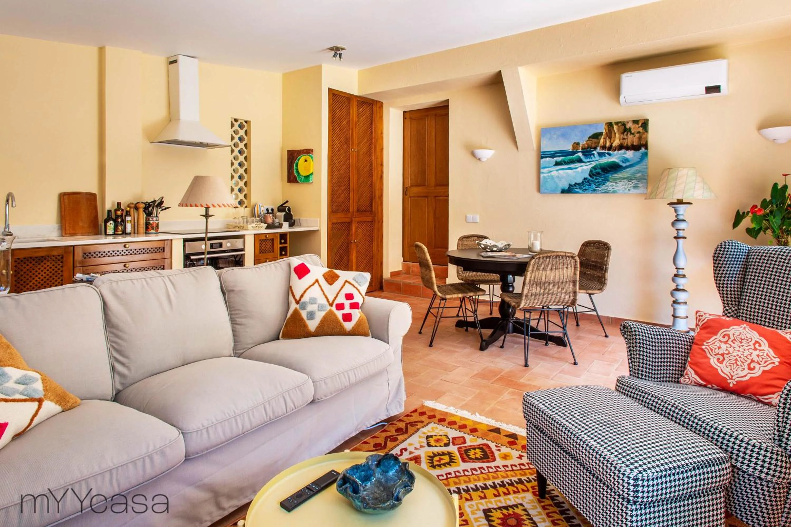 Kitchen or kitchenette in Quinta Azul - Gorgeous Apartment with Pool & Private Terrace