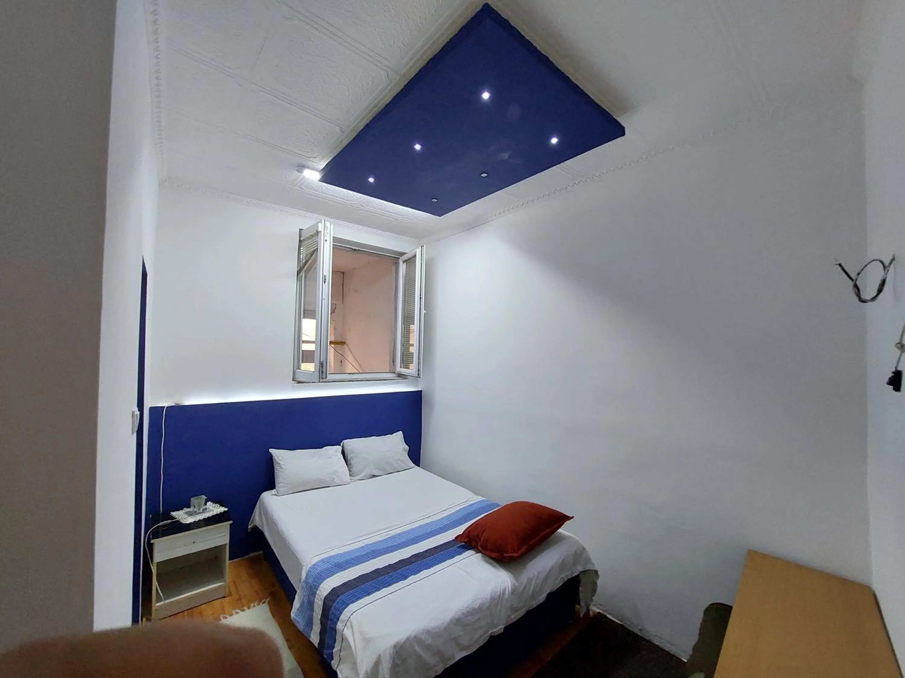 At Mejdan Rooms