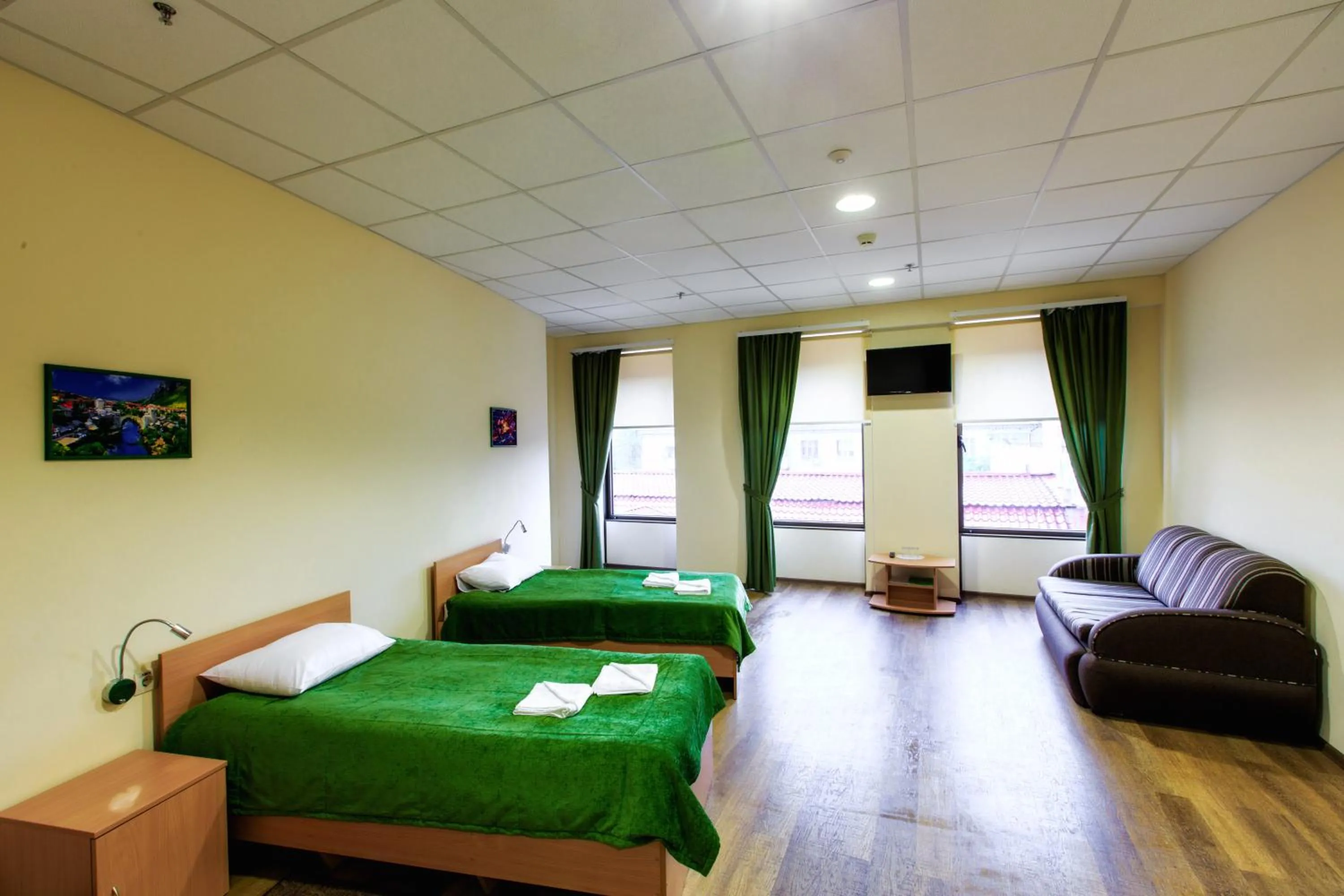 7 Days City Hotel