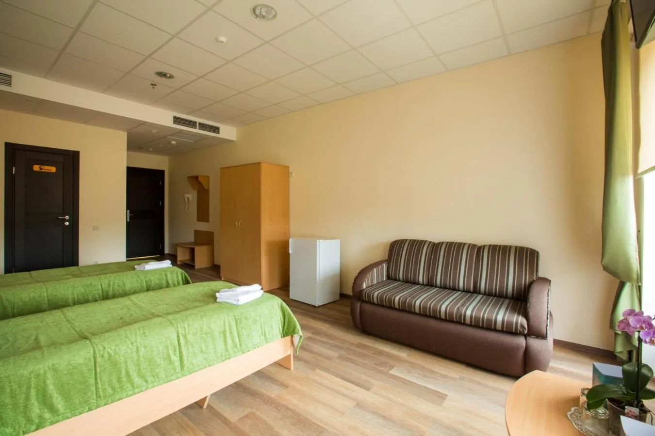 7 Days City Hotel