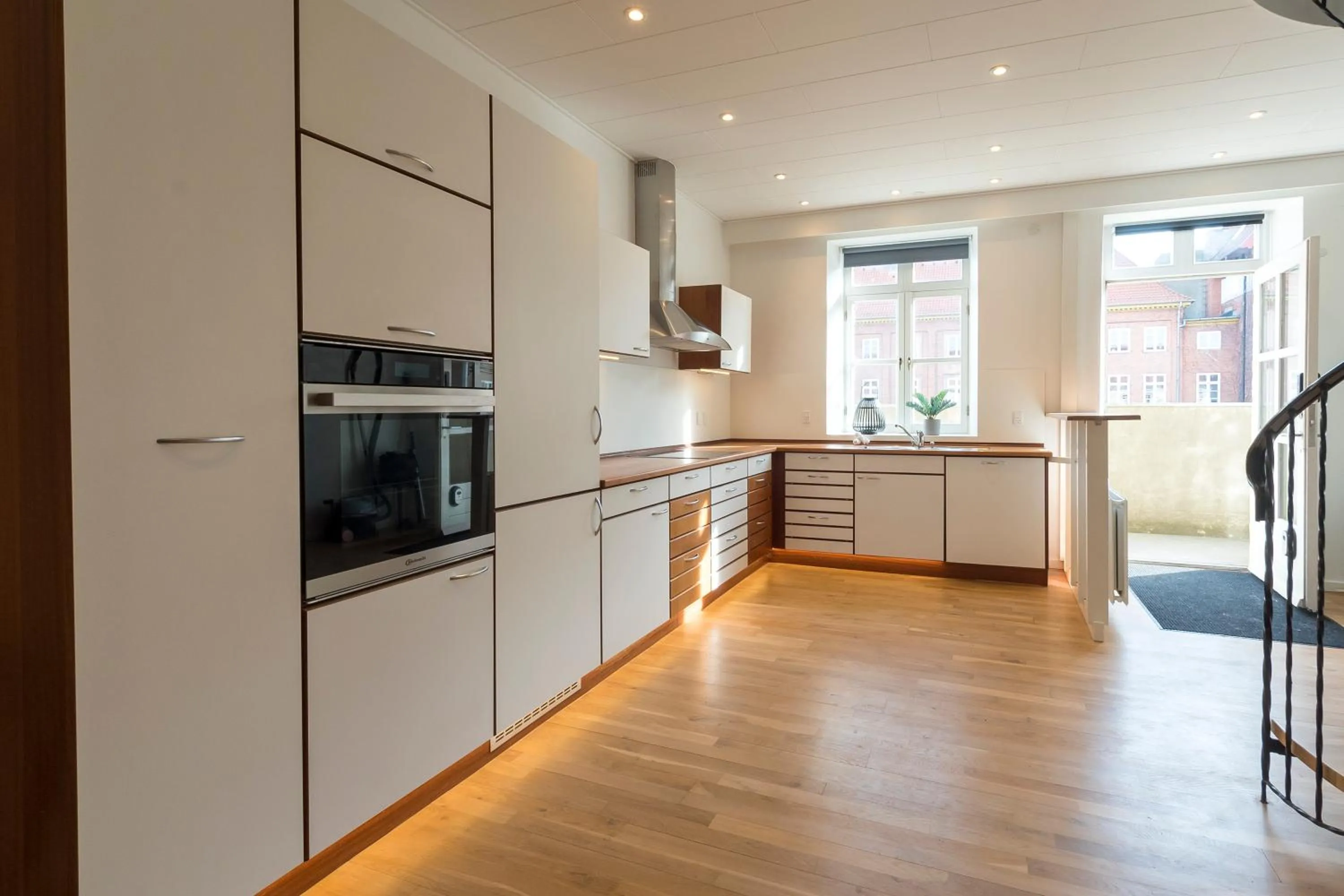 Kitchen or kitchenette in City Center Penthouse