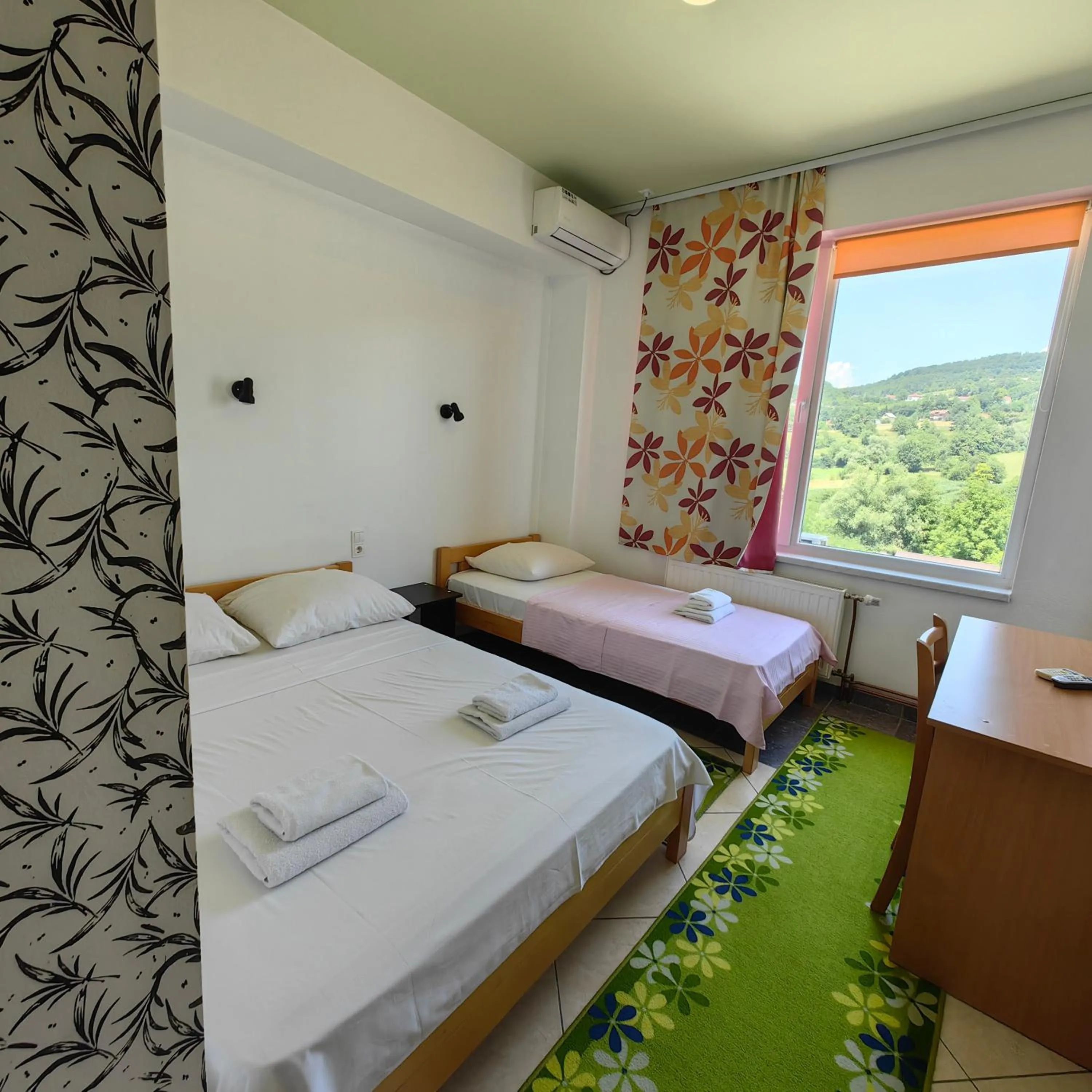 Bathroom in Motel Maks