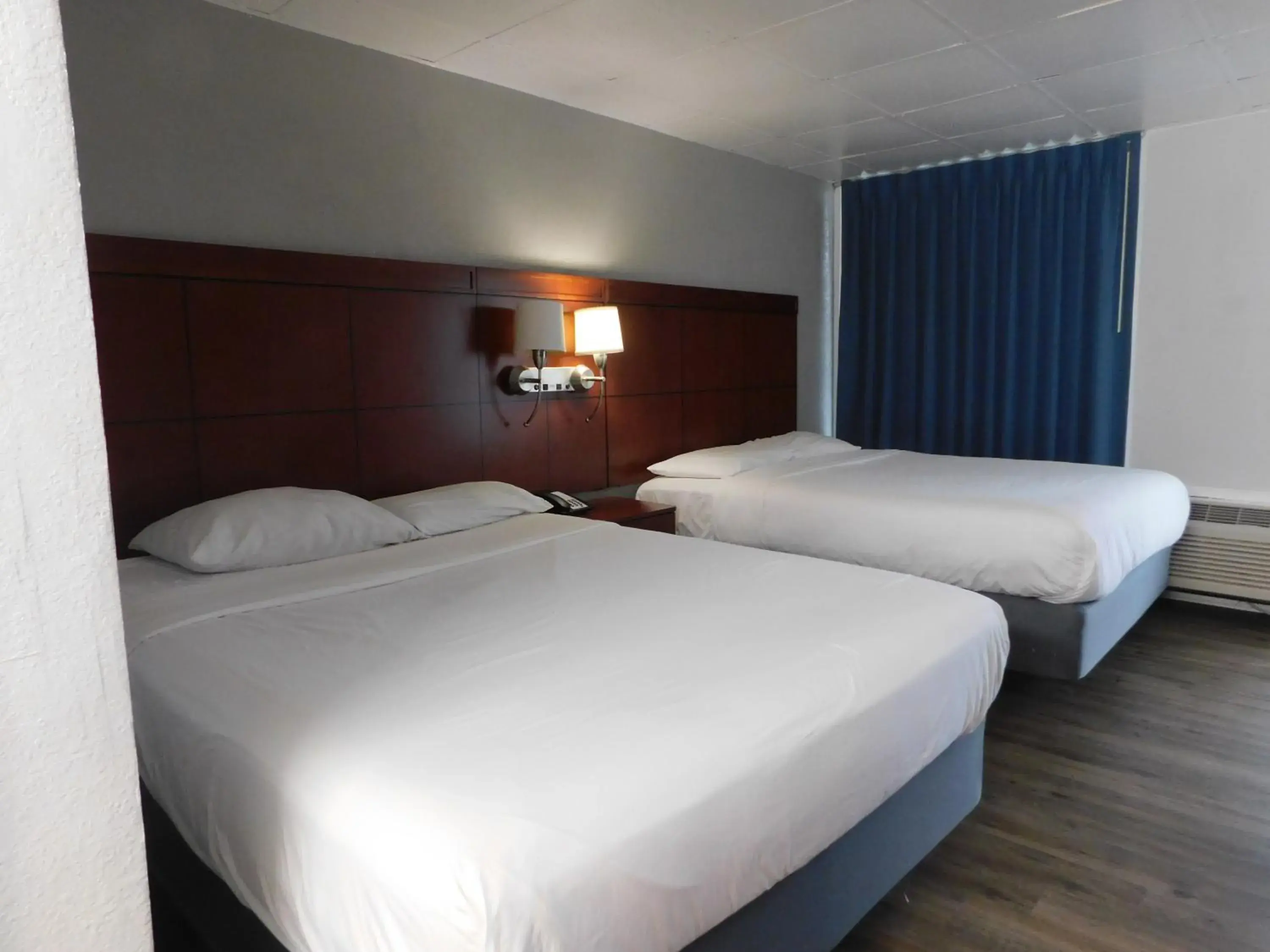 Bed in Park View Inn. Bed in Park View Inn.