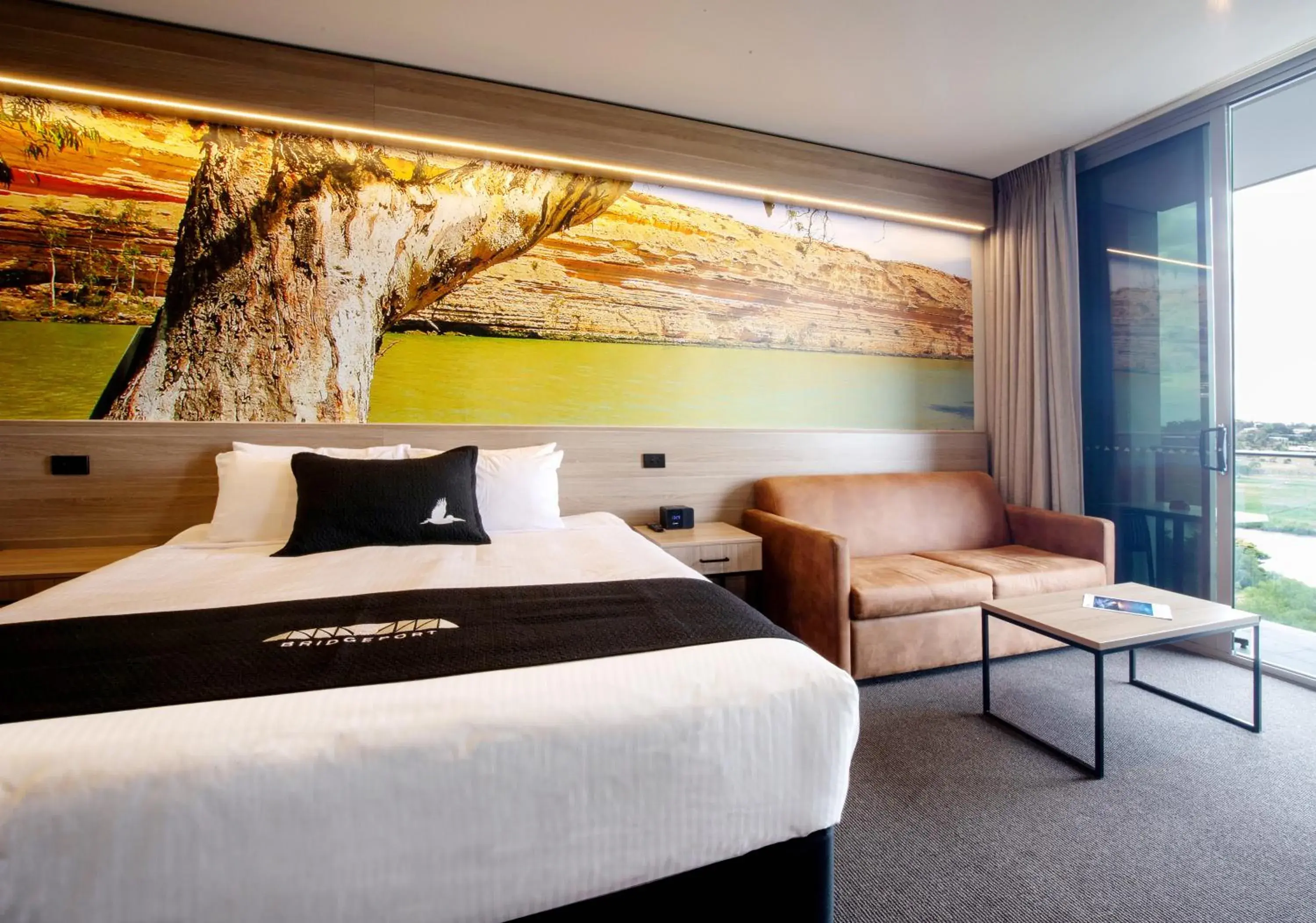 Bedroom, Bed in Bridgeport Hotel Bedroom, Bed in Bridgeport Hotel