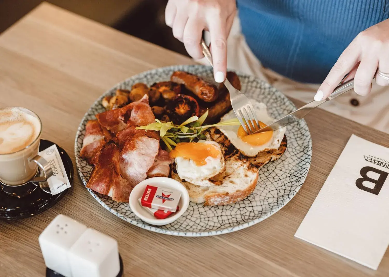 Breakfast in Bridgeport Hotel Breakfast in Bridgeport Hotel
