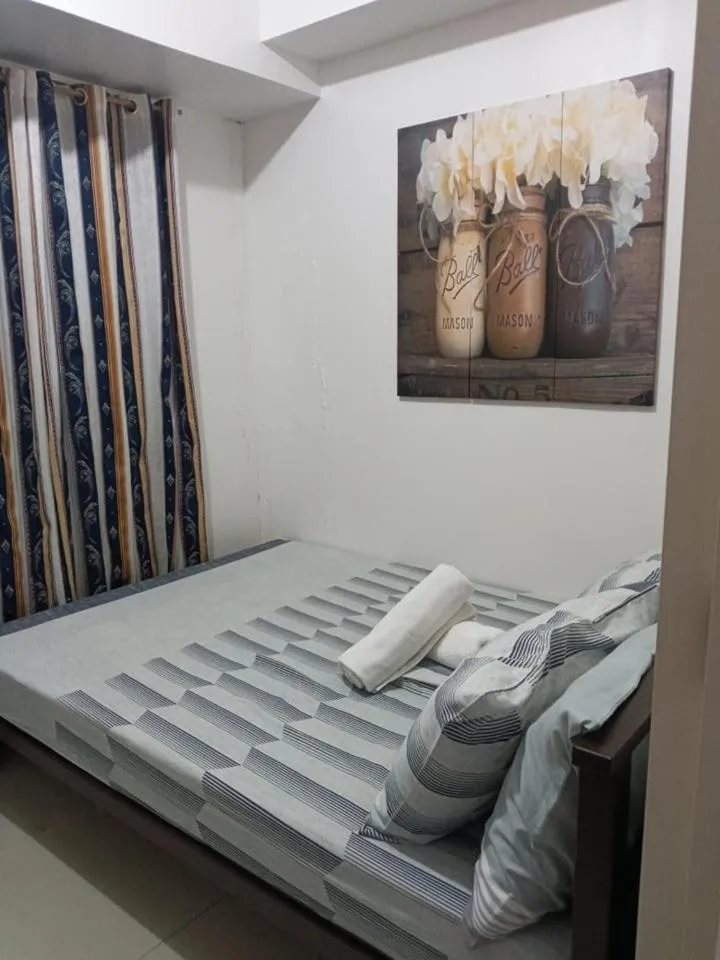 Bed in LIAM's Staycation