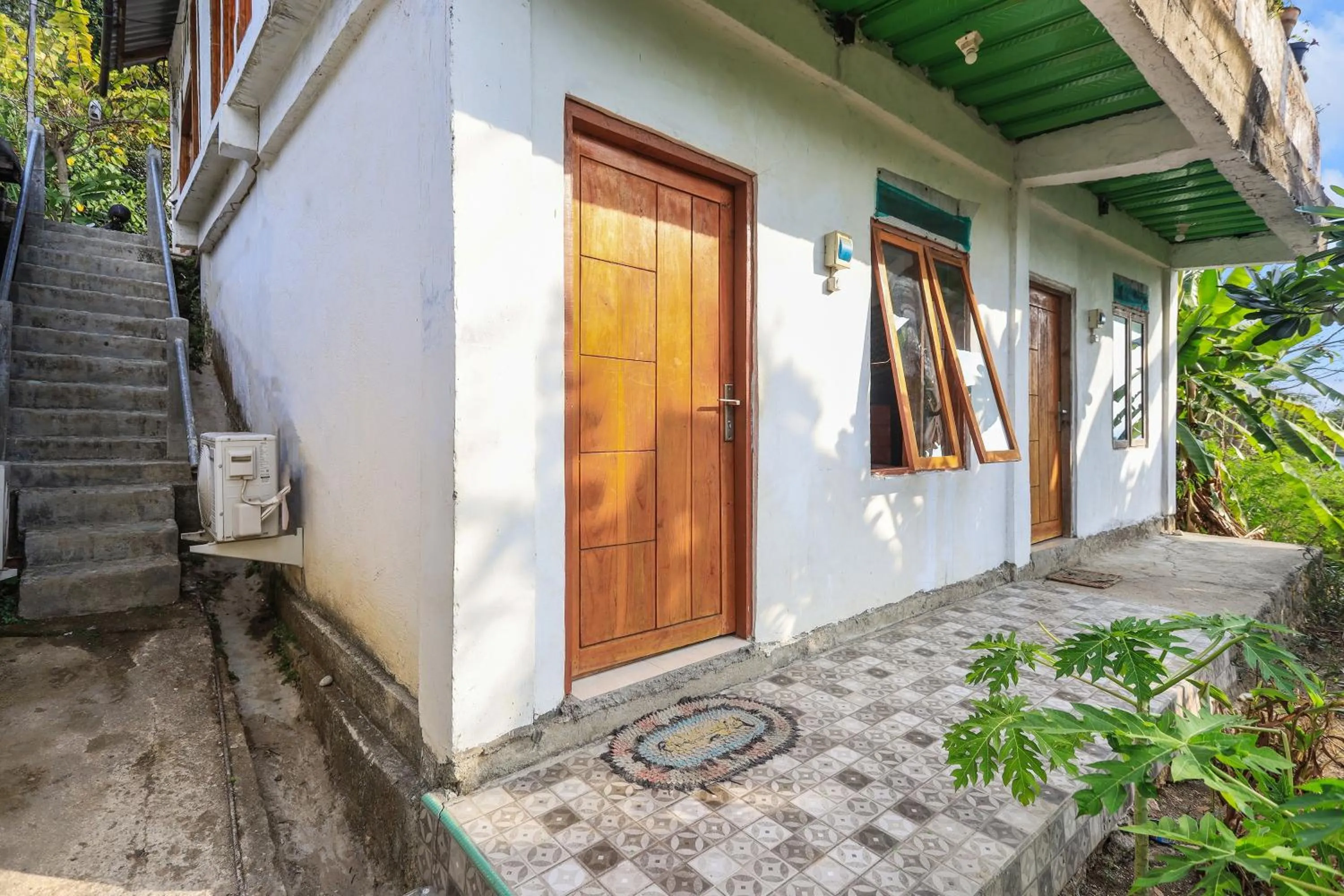 Property building in Palulu Garden Homestay