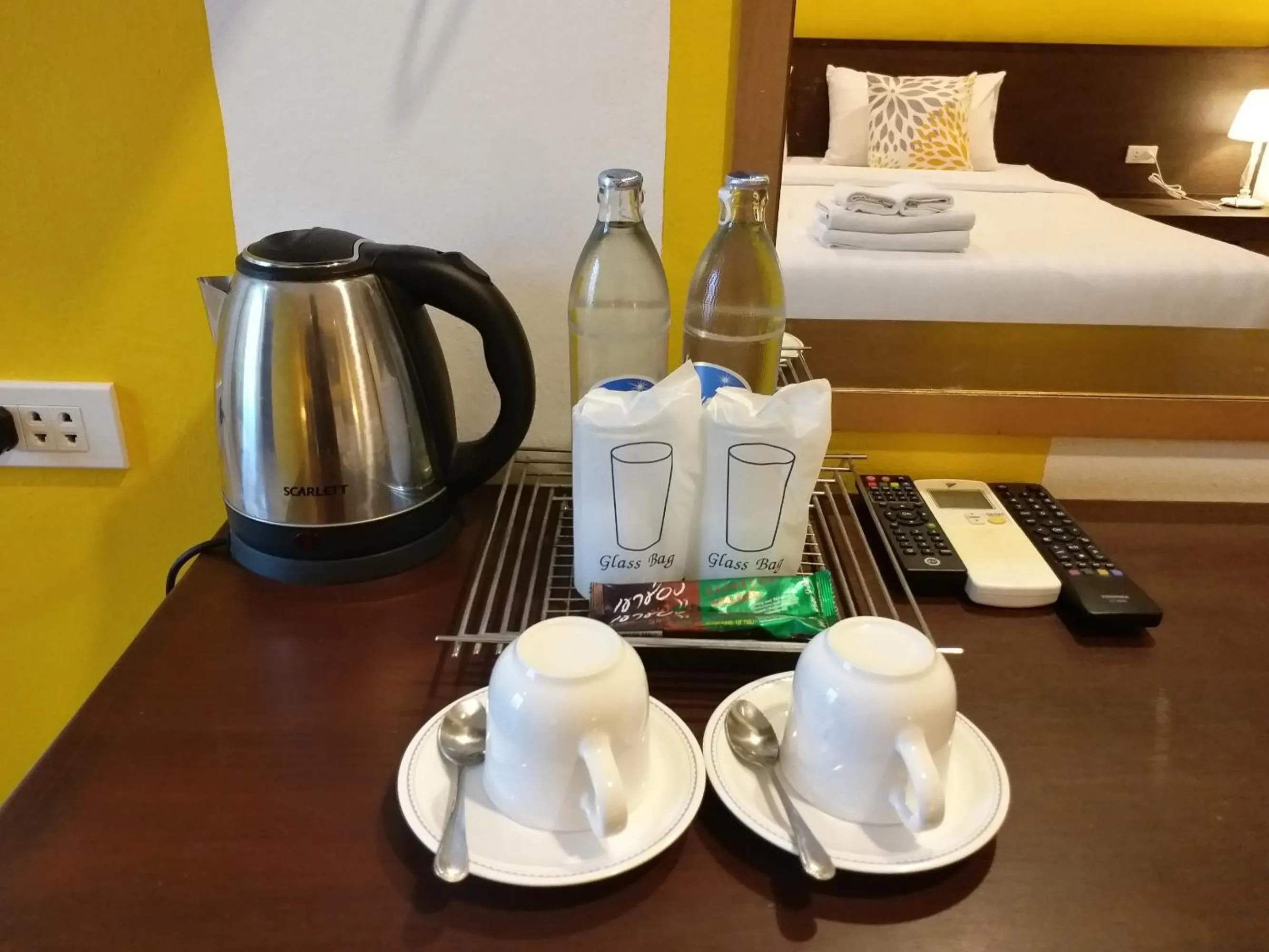 Bedroom, Bed in Sand Paisan Resort