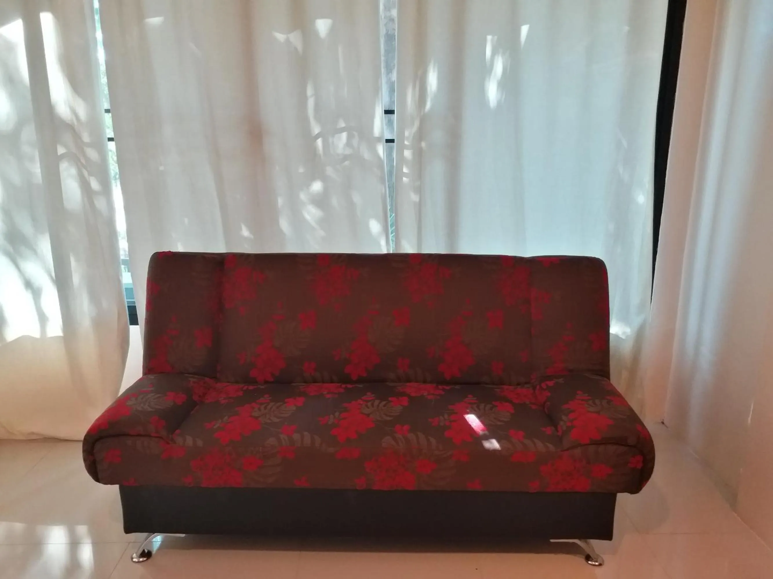 Seating area in Sand Paisan Resort