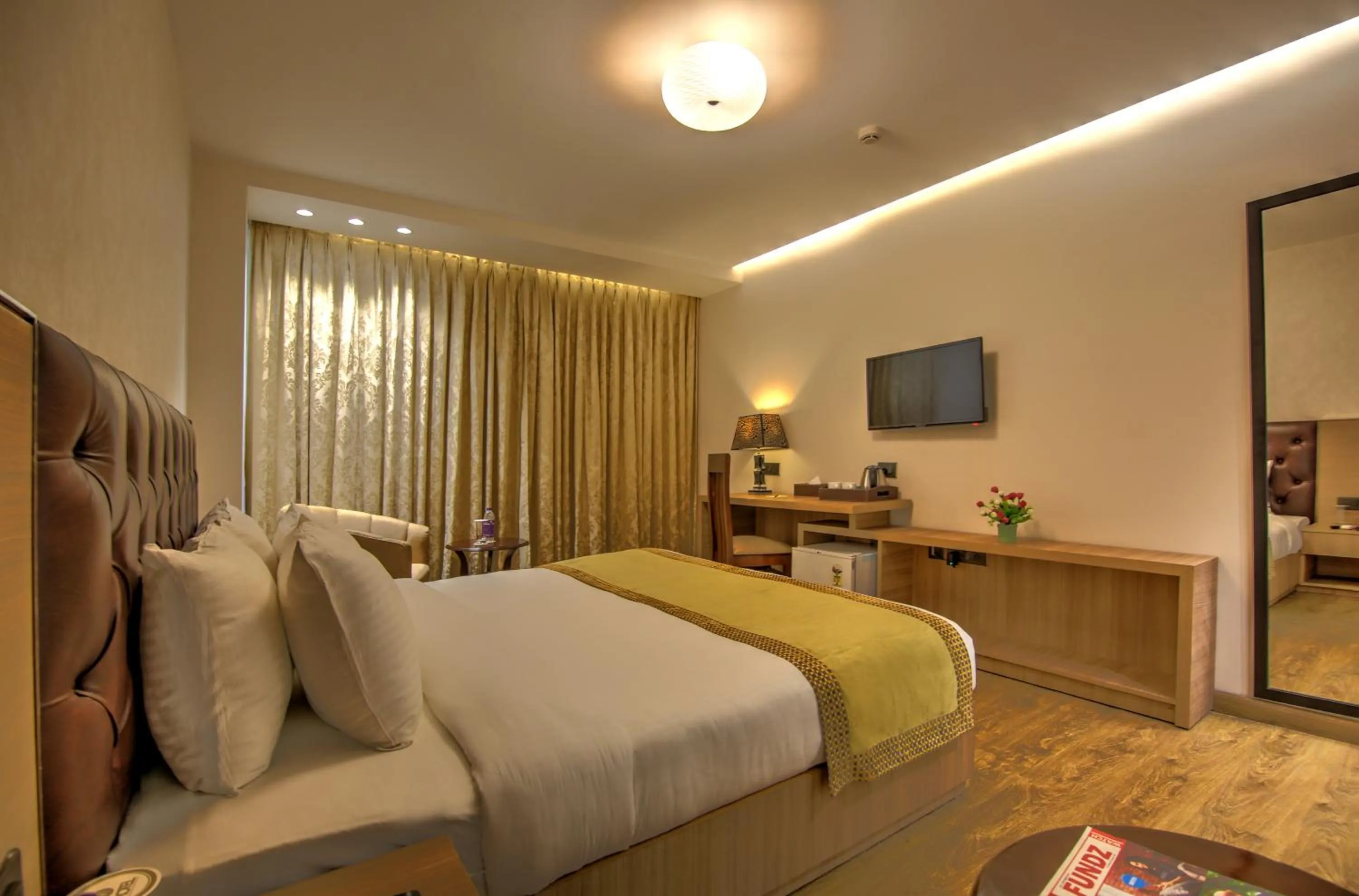 Bed in Hotel 91 Huda City Centre