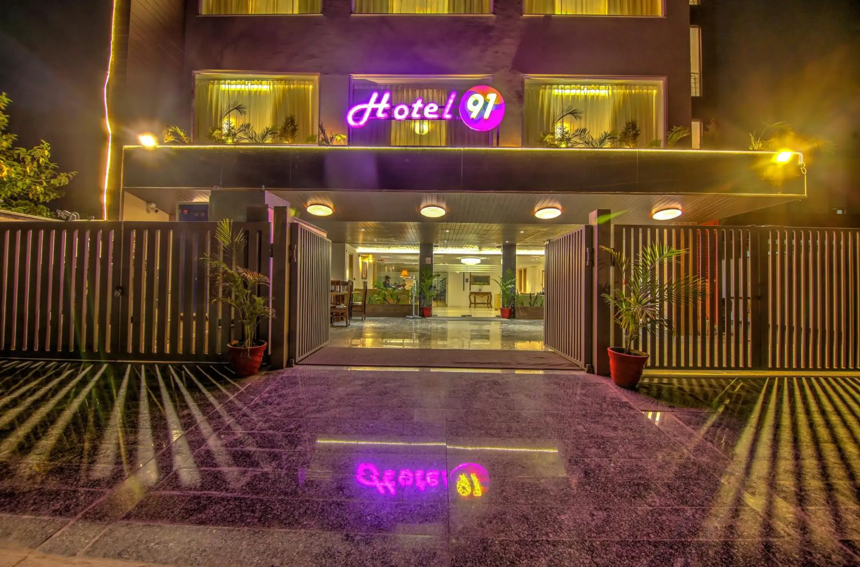 Facade/entrance in Hotel 91 Huda City Centre Facade/entrance in Hotel 91 Huda City Centre