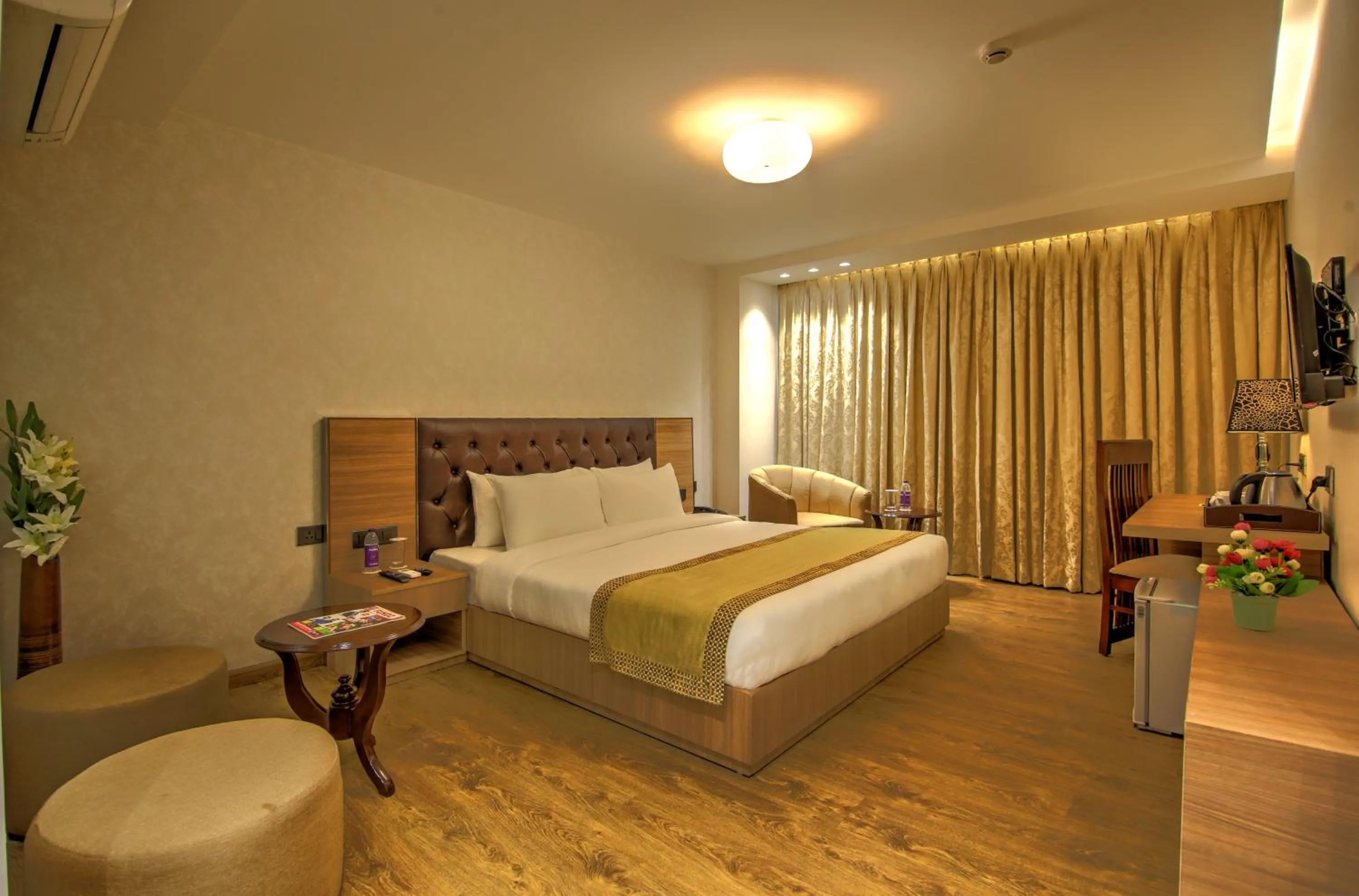 Bed in Hotel 91 Huda City Centre