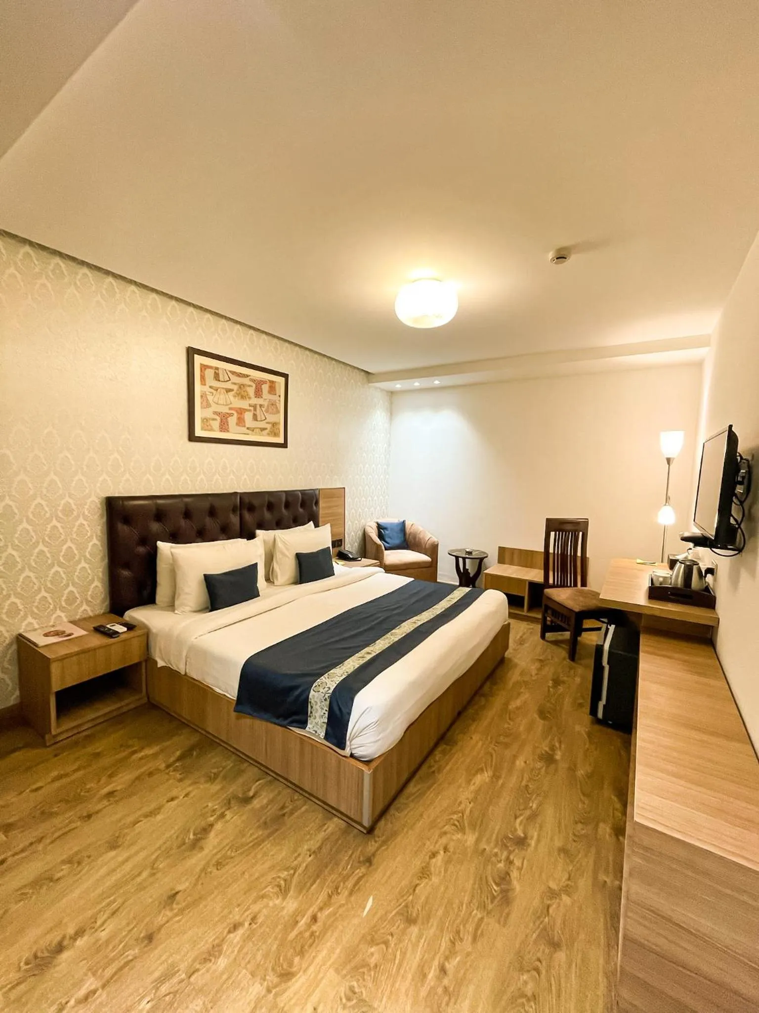 Bed in Hotel 91 Huda City Centre