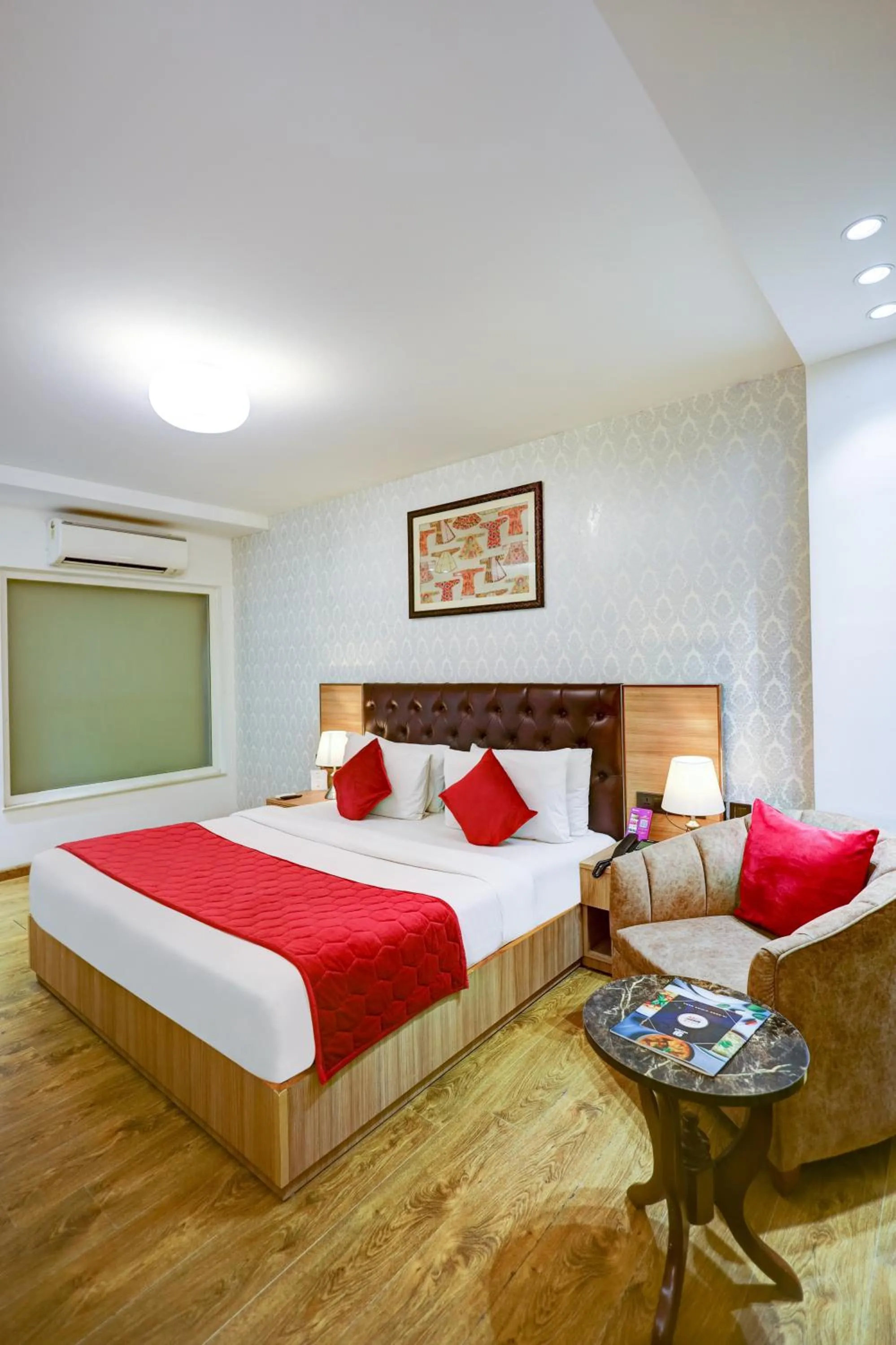 Bed in Hotel 91 Huda City Centre