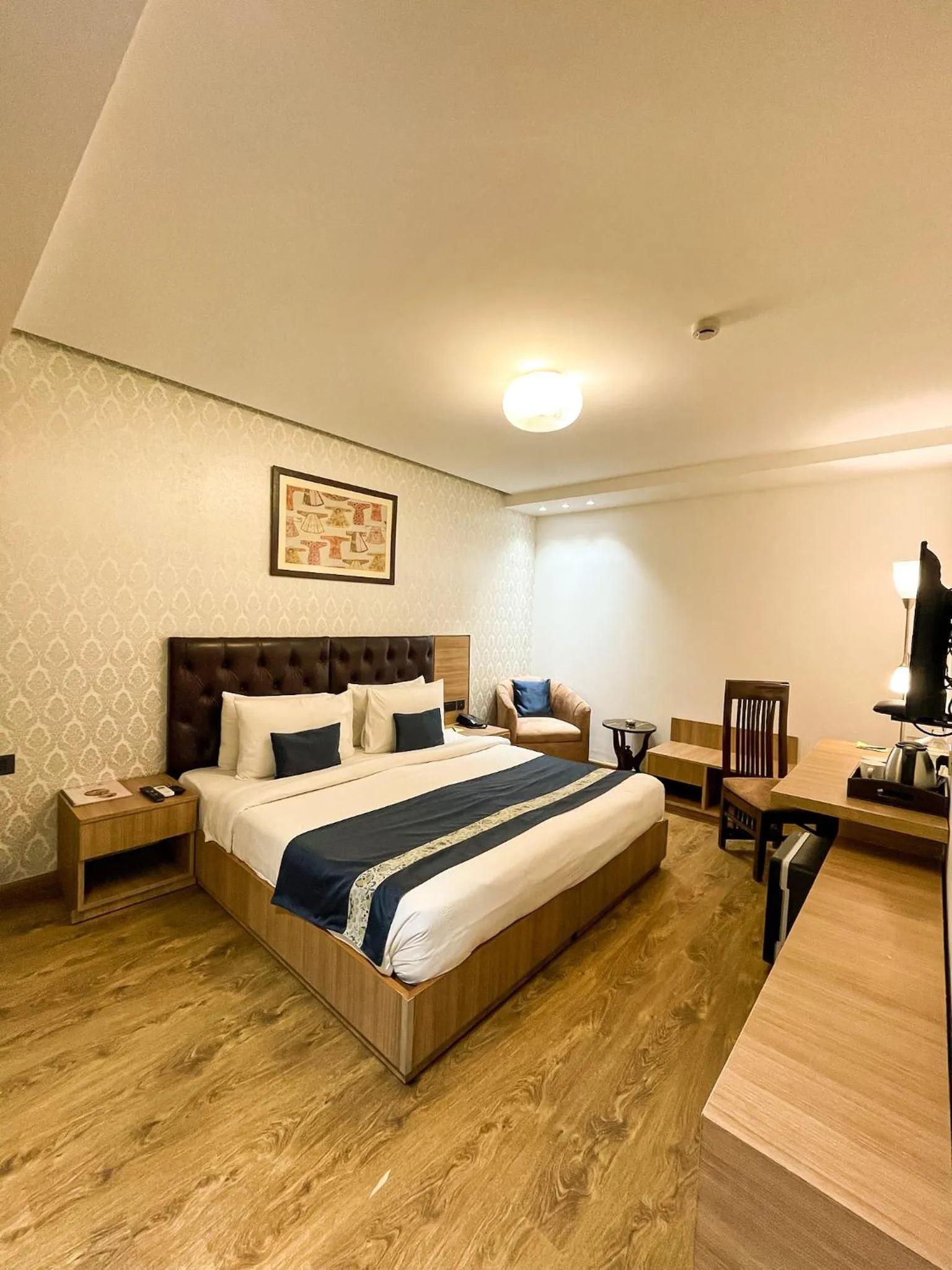 Bed in Hotel 91 Huda City Centre