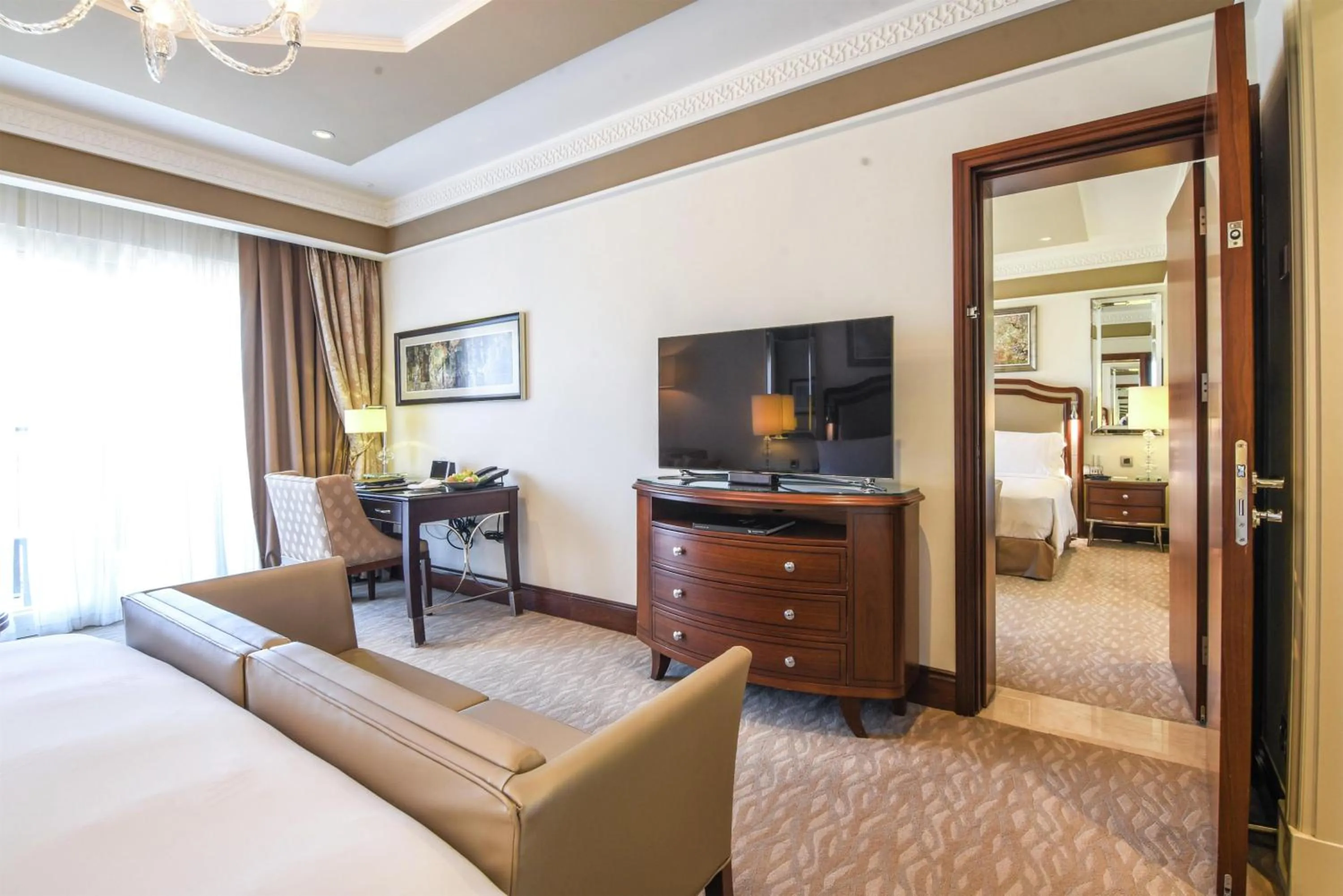 Bedroom, Bed in Waldorf Astoria Jerusalem