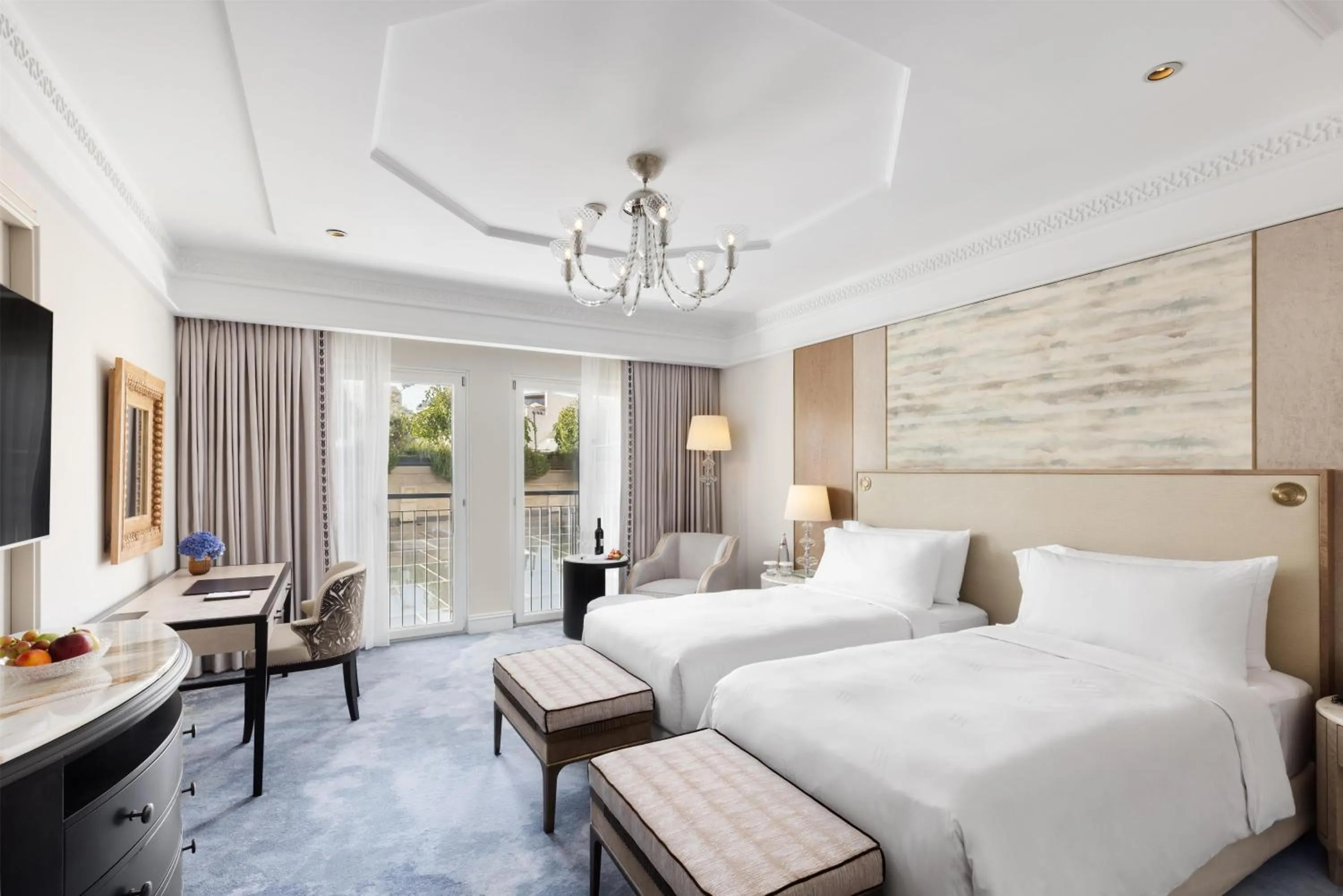 Bed in Waldorf Astoria Jerusalem