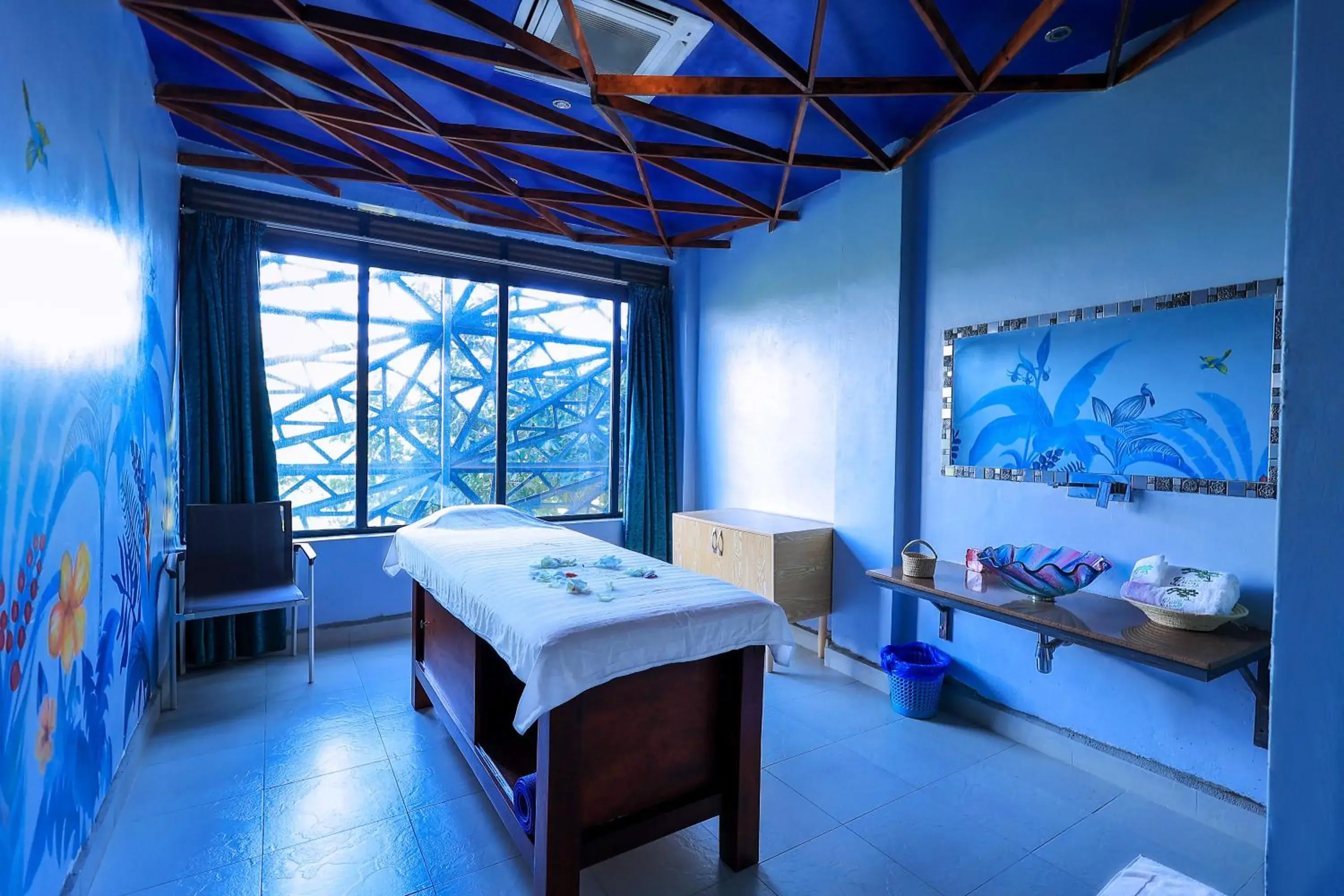 Massage, Bed in Aquarius Kigo Resort Massage, Bed in Aquarius Kigo Resort