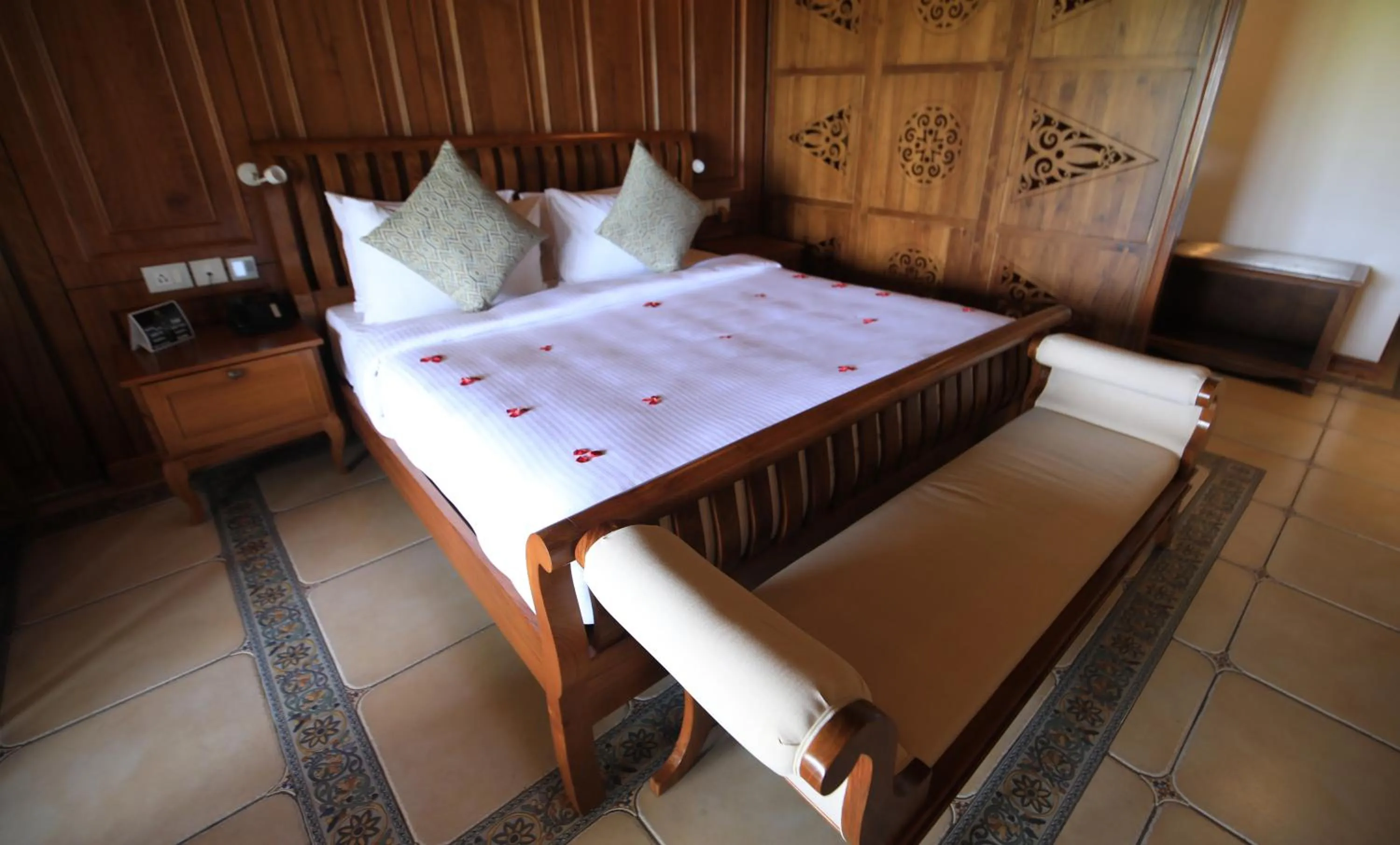 Bed in Gokulam Grand Resort & Spa, Kumarakom