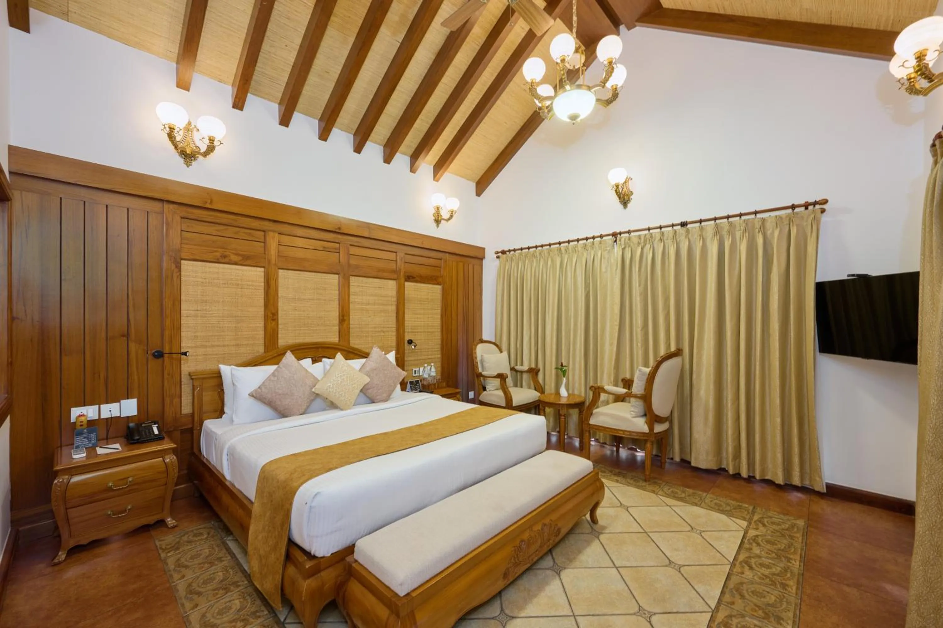 Bed in Gokulam Grand Resort & Spa, Kumarakom