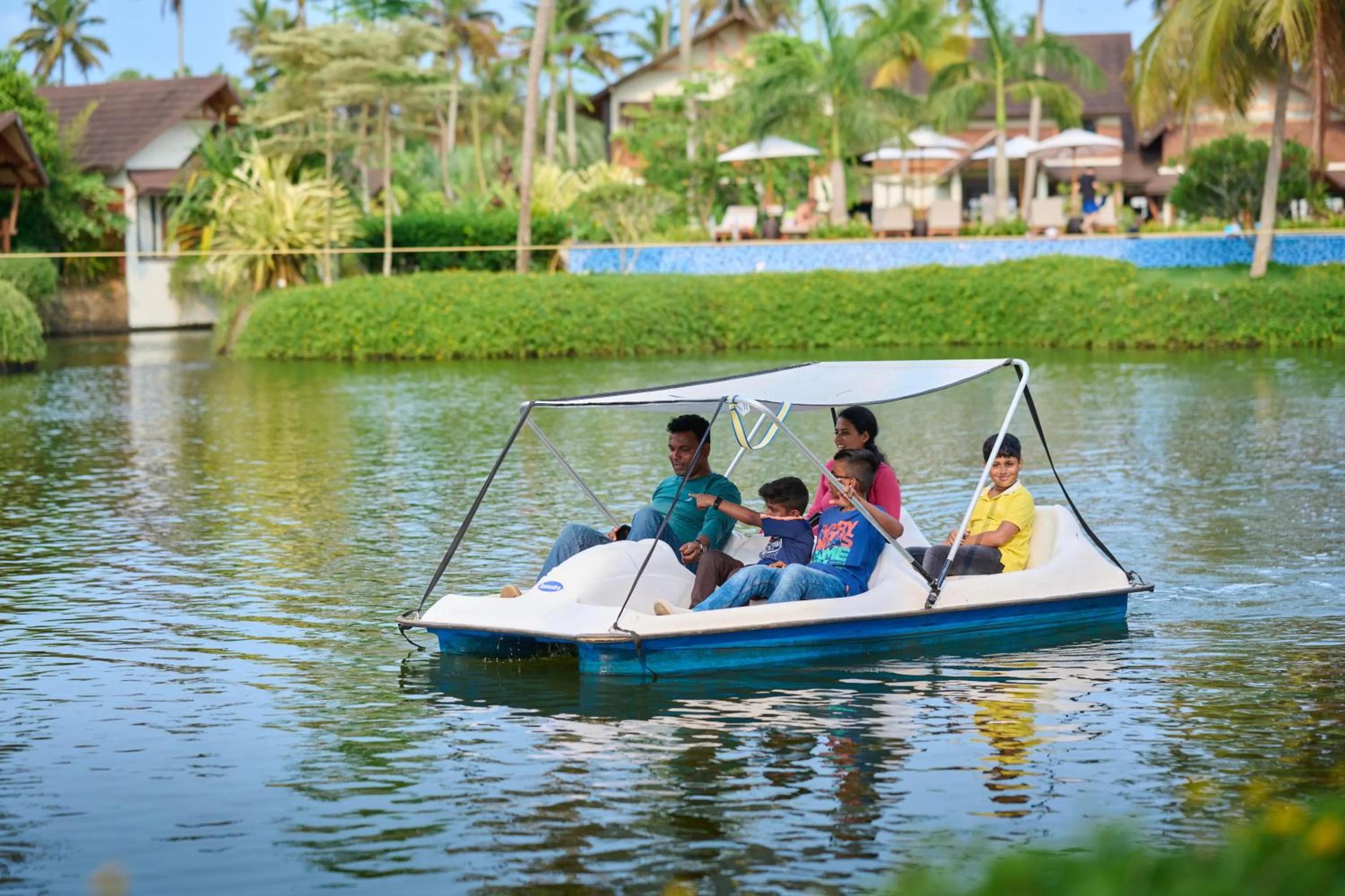 Activities in Gokulam Grand Resort & Spa, Kumarakom