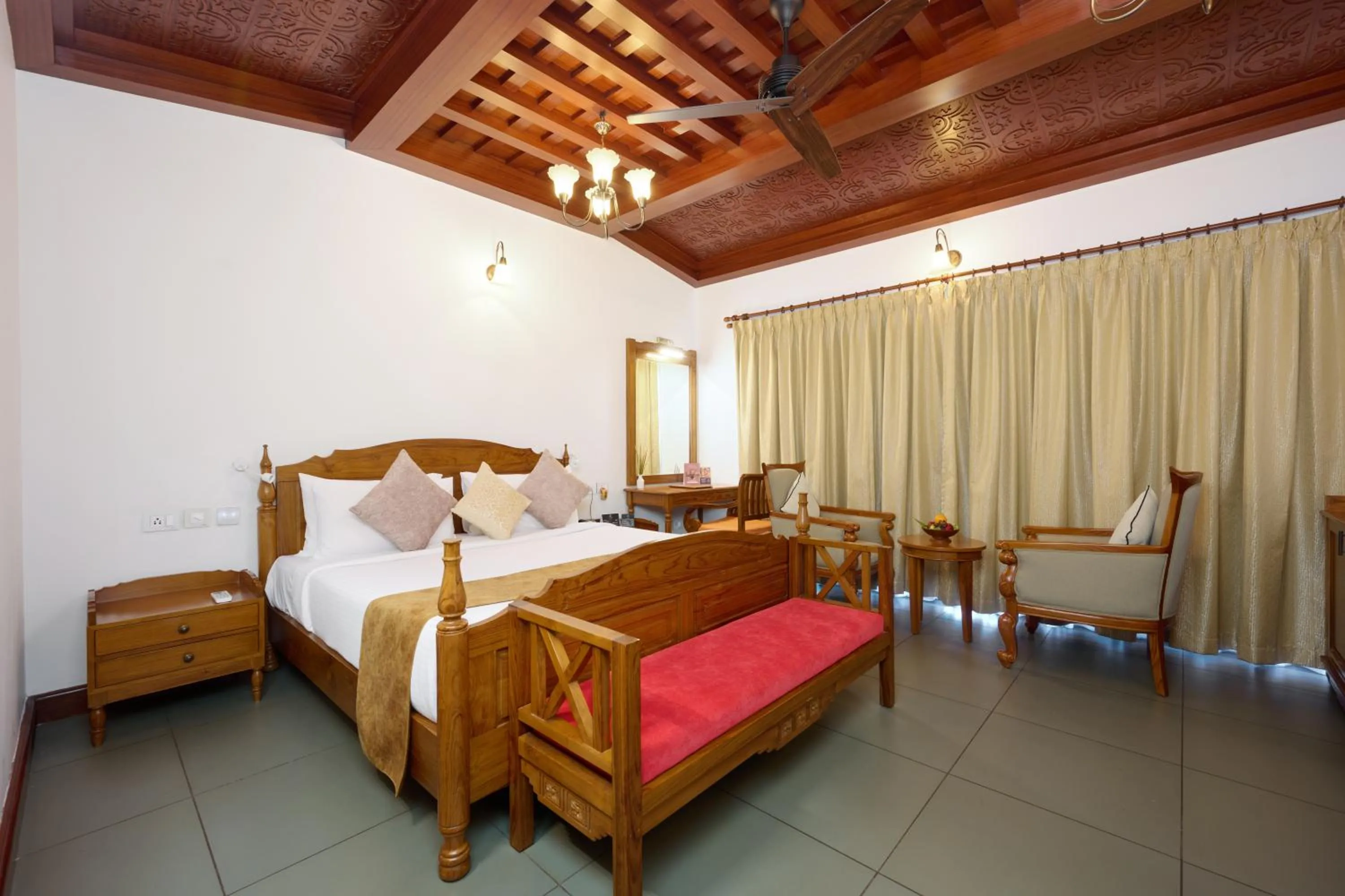 Bed in Gokulam Grand Resort & Spa, Kumarakom