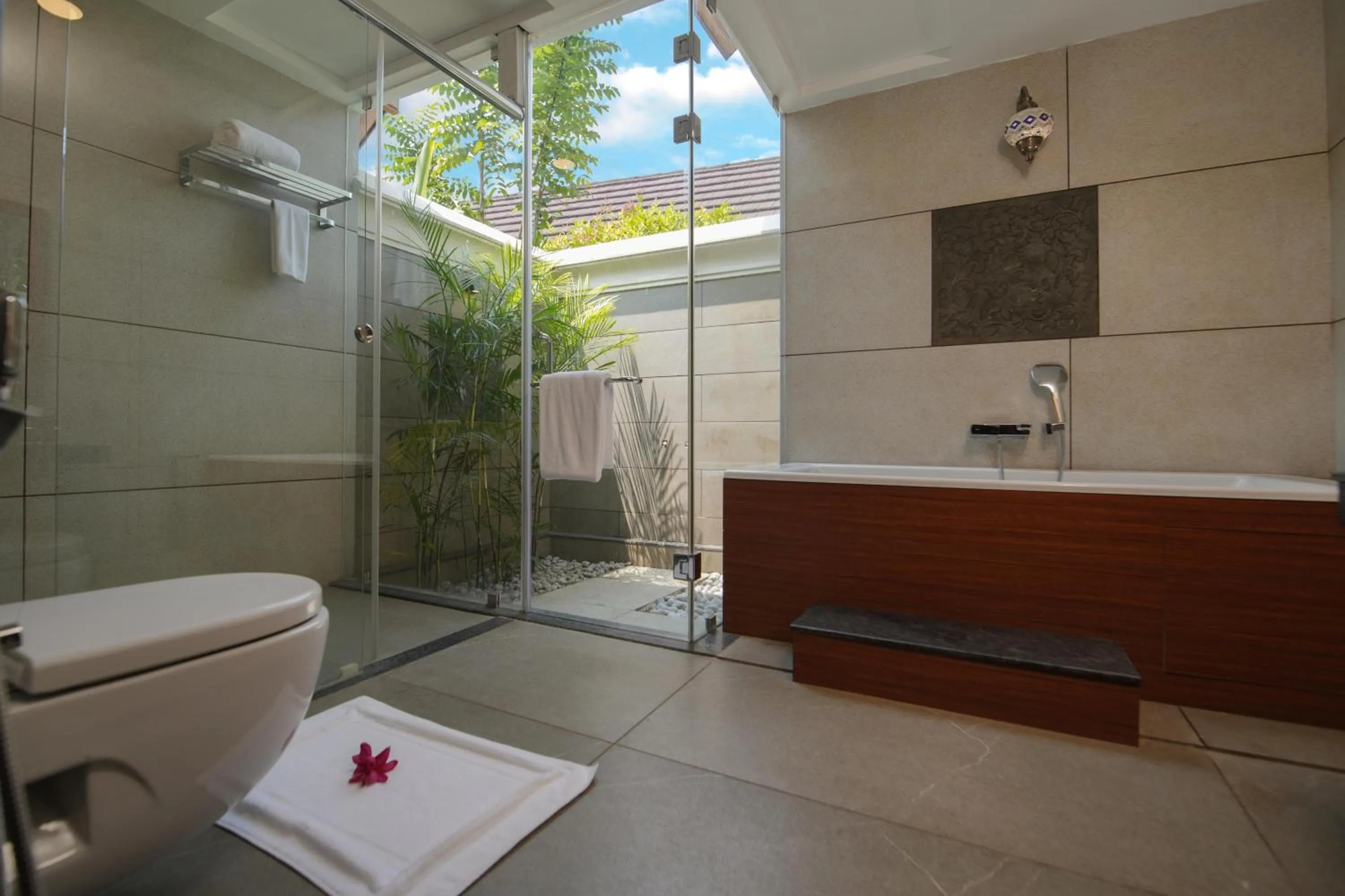 Bathroom in Gokulam Grand Resort & Spa, Kumarakom
