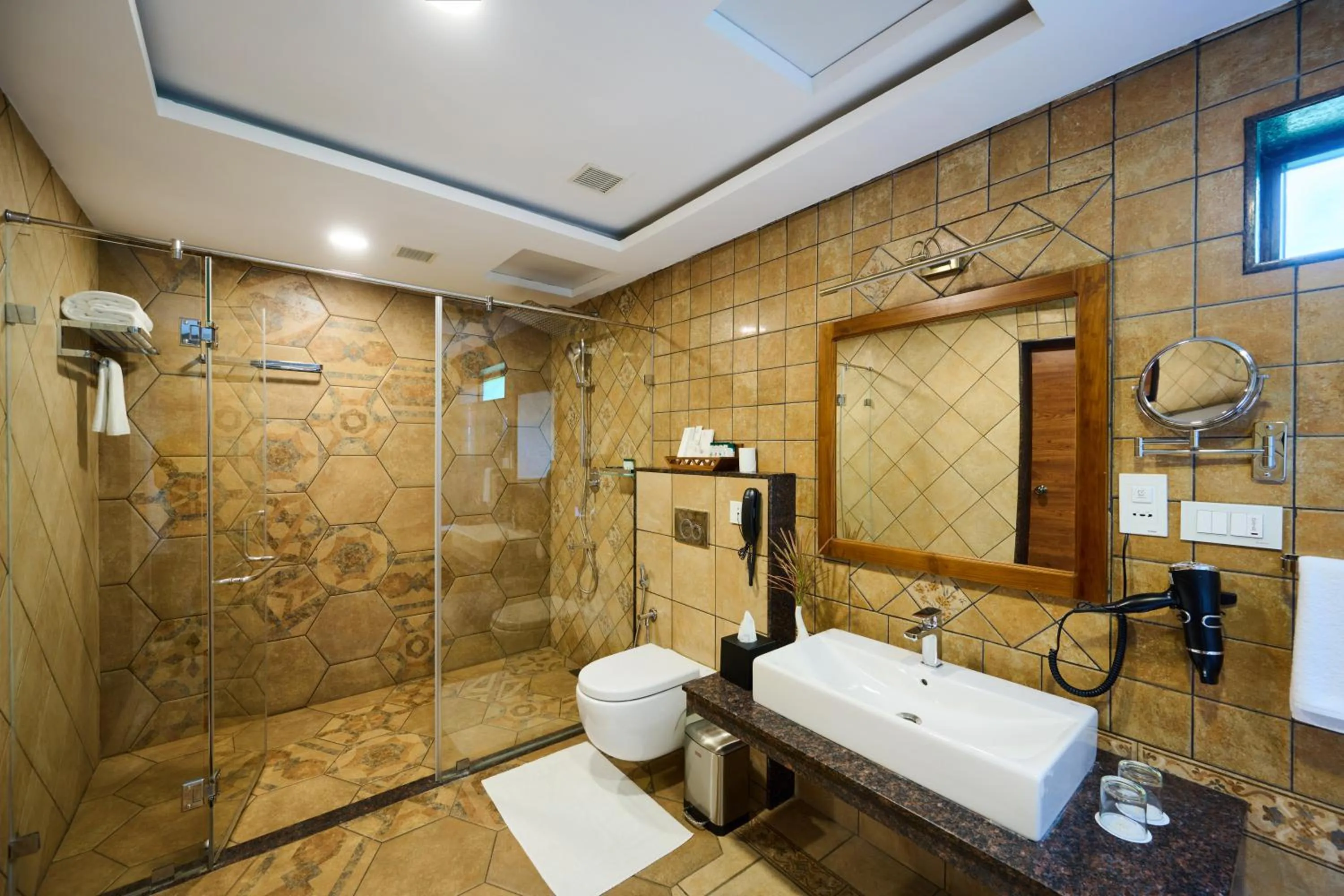 Bathroom in Gokulam Grand Resort & Spa, Kumarakom