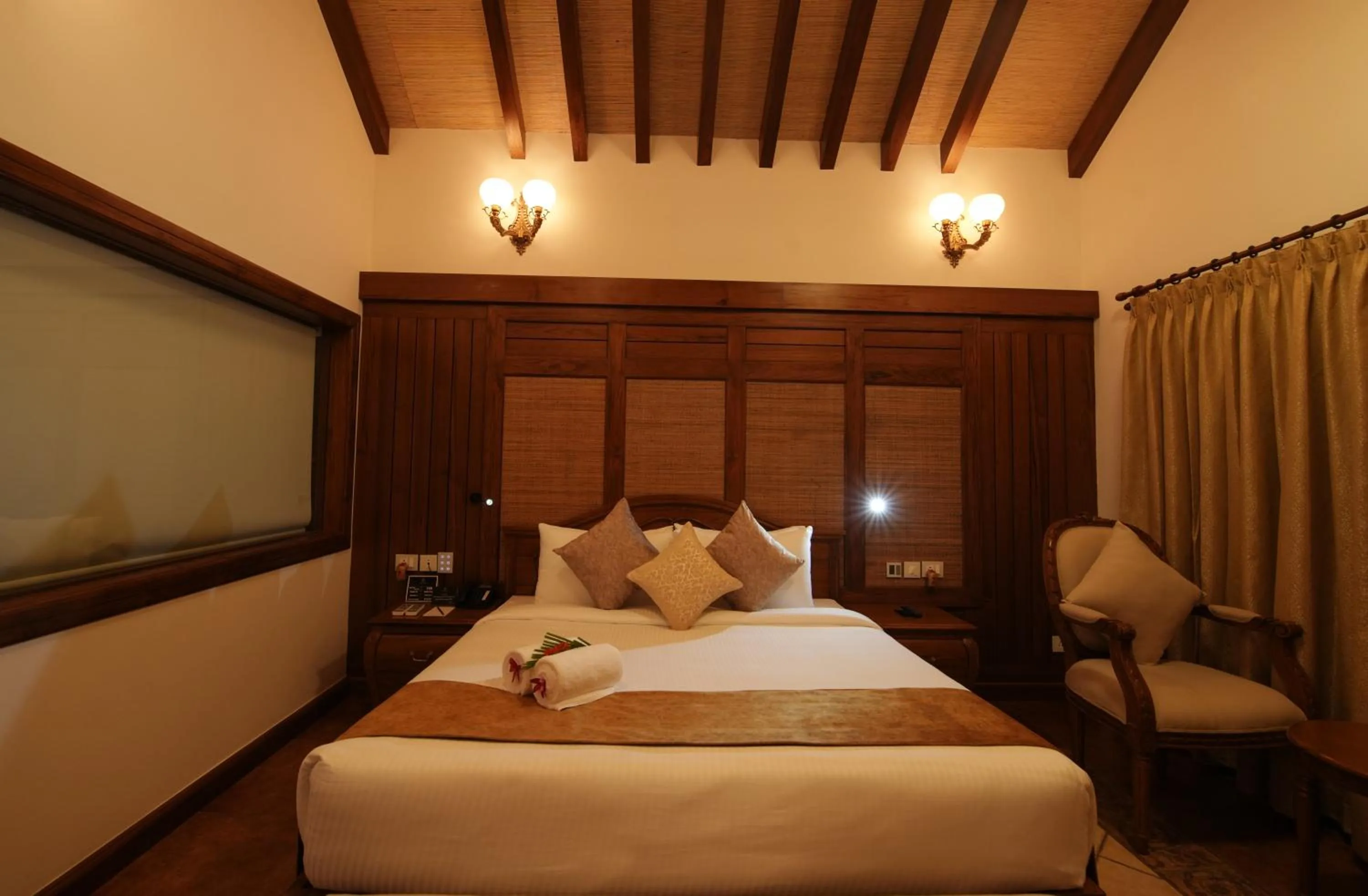 Bed in Gokulam Grand Resort & Spa, Kumarakom