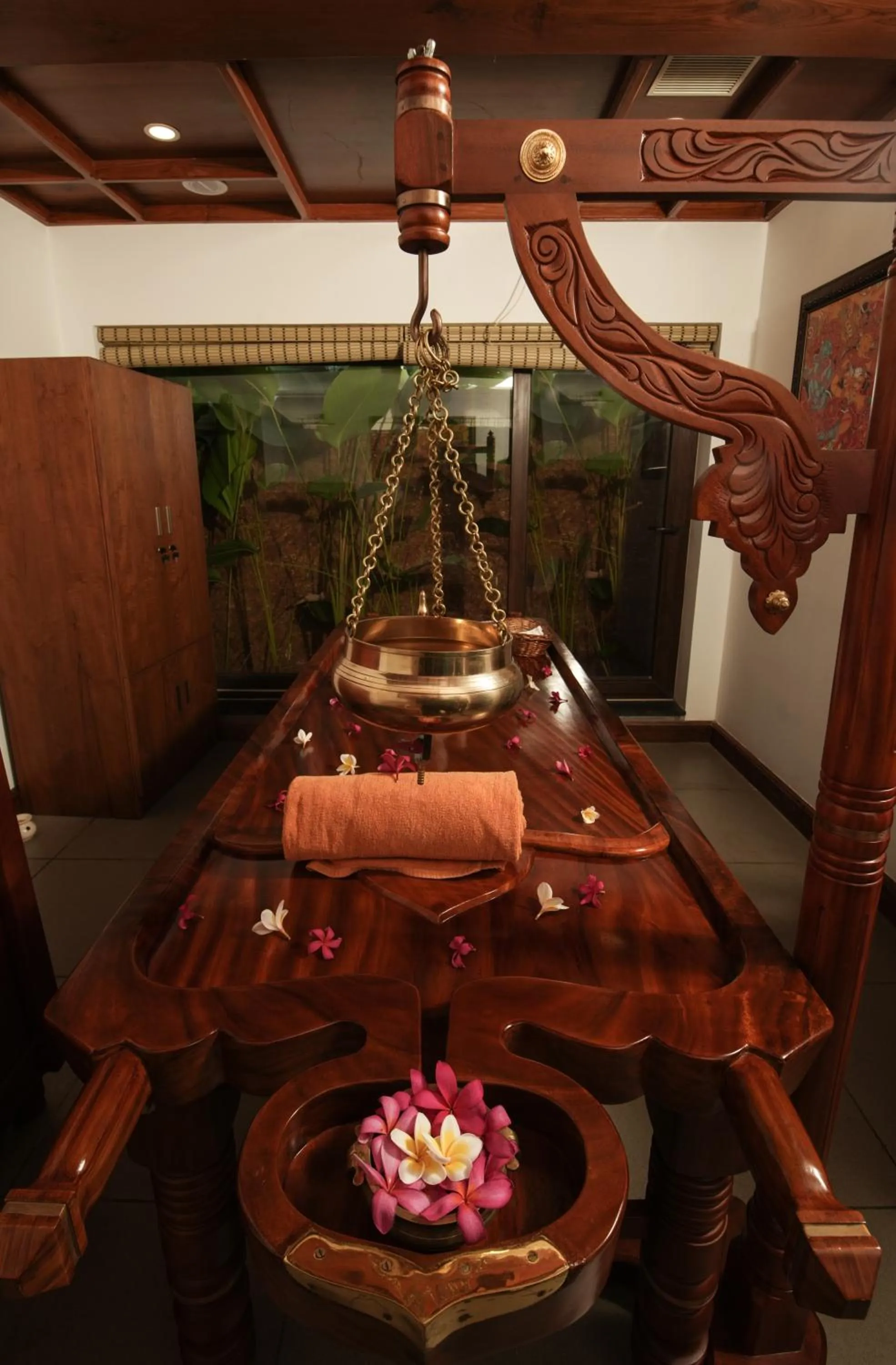 Massage in Gokulam Grand Resort & Spa, Kumarakom