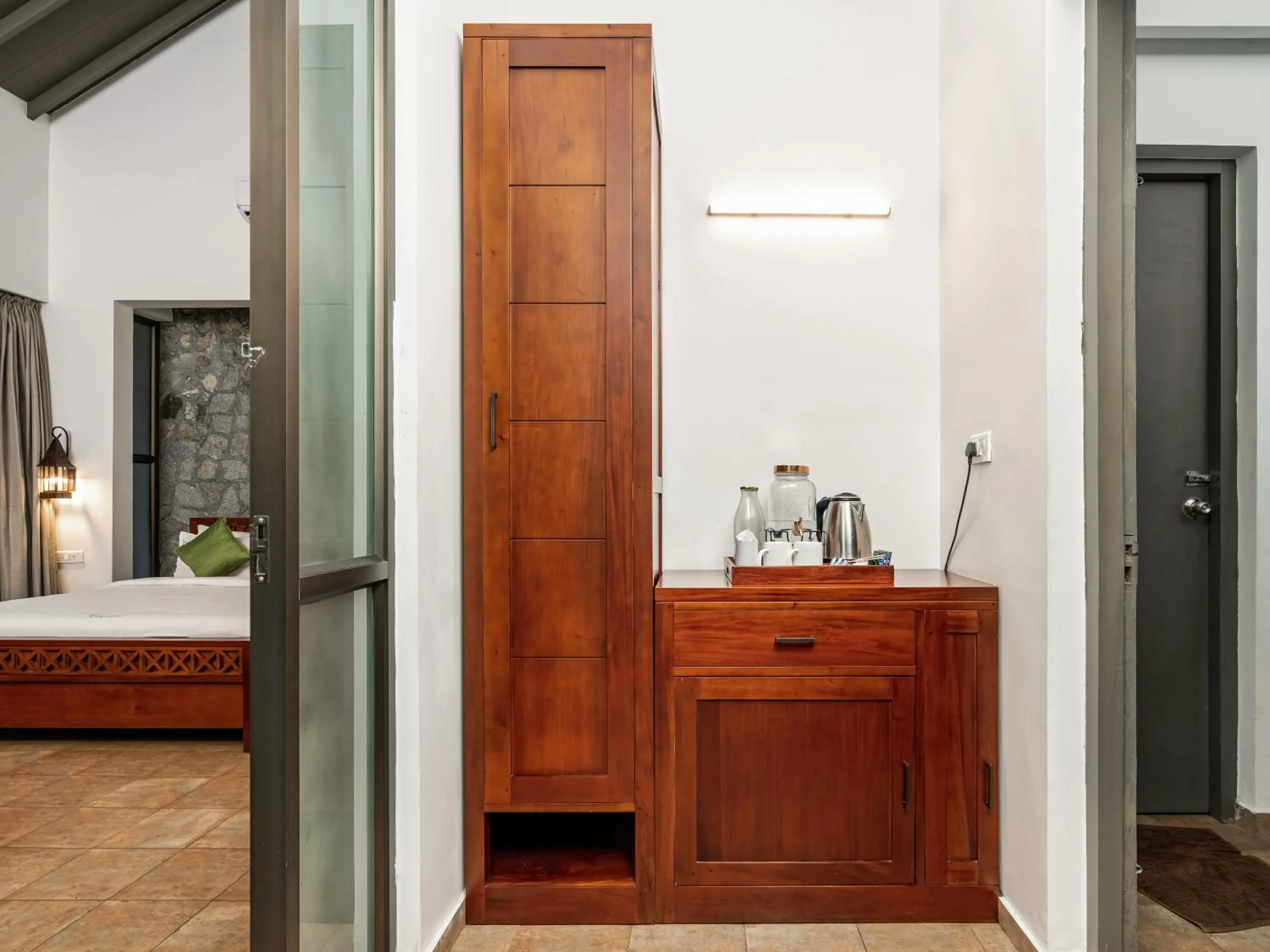 Coffee/tea facilities, Bed in Coffee Greens Resort