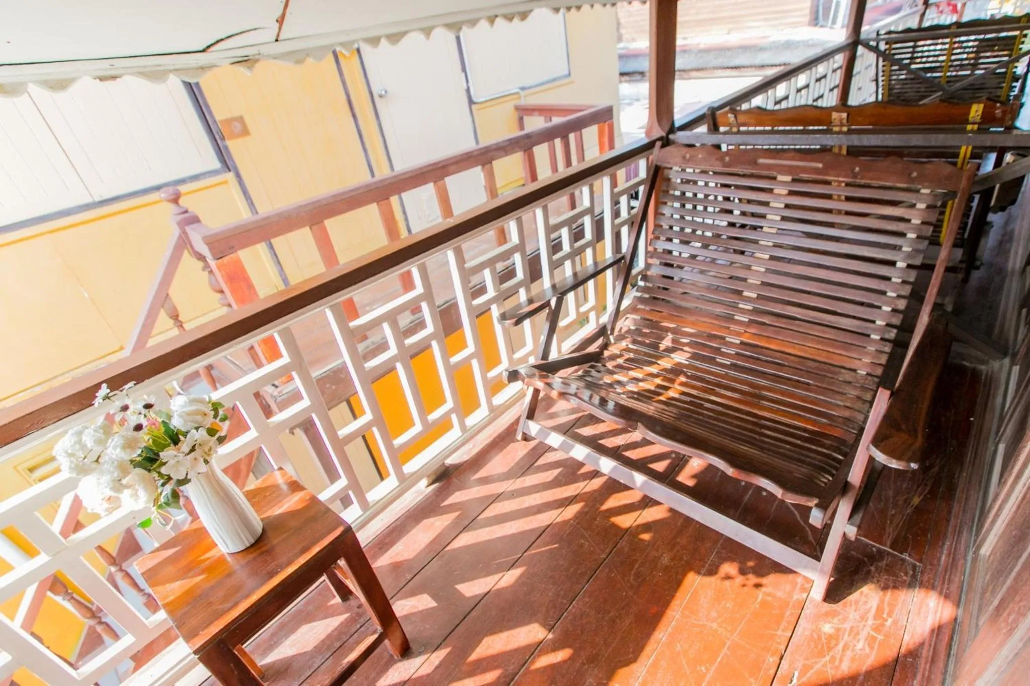 Balcony/Terrace in MANDARIN LODGE by victor