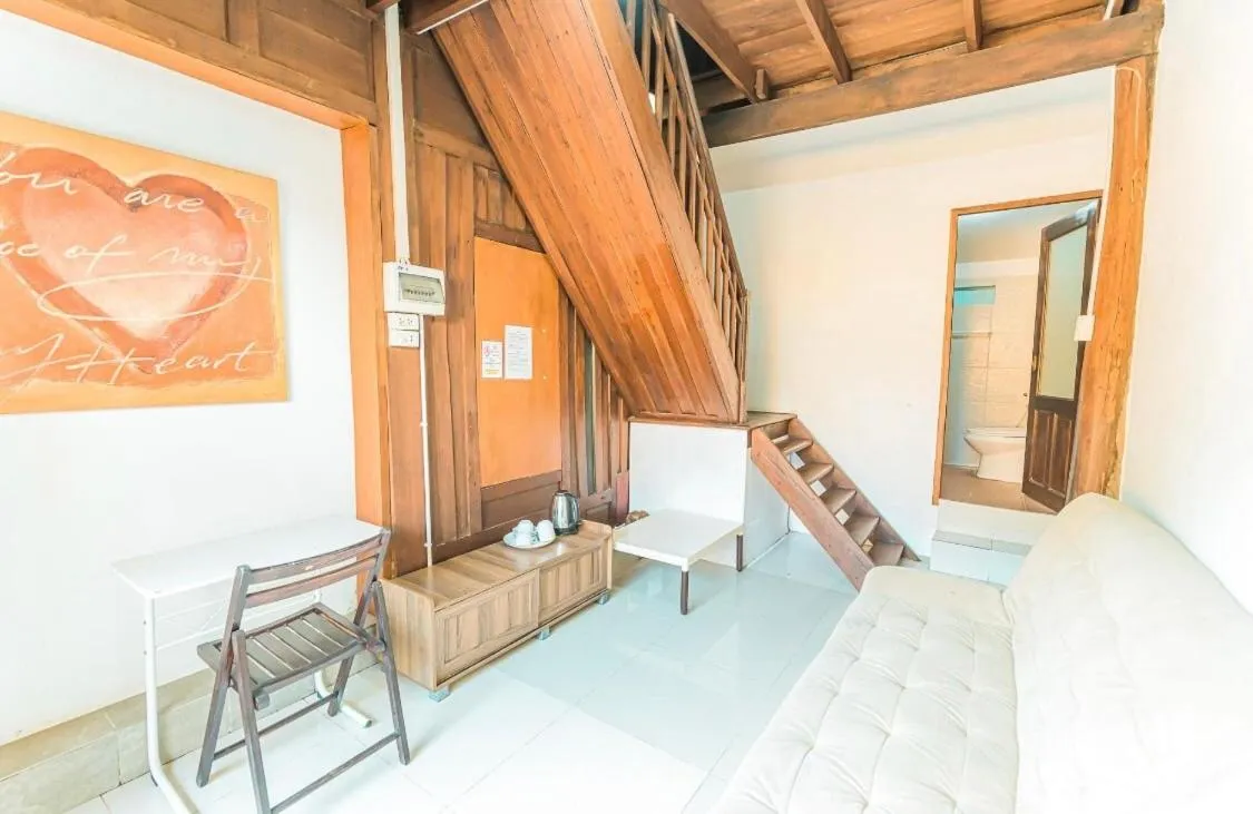 MANDARIN LODGE by victor