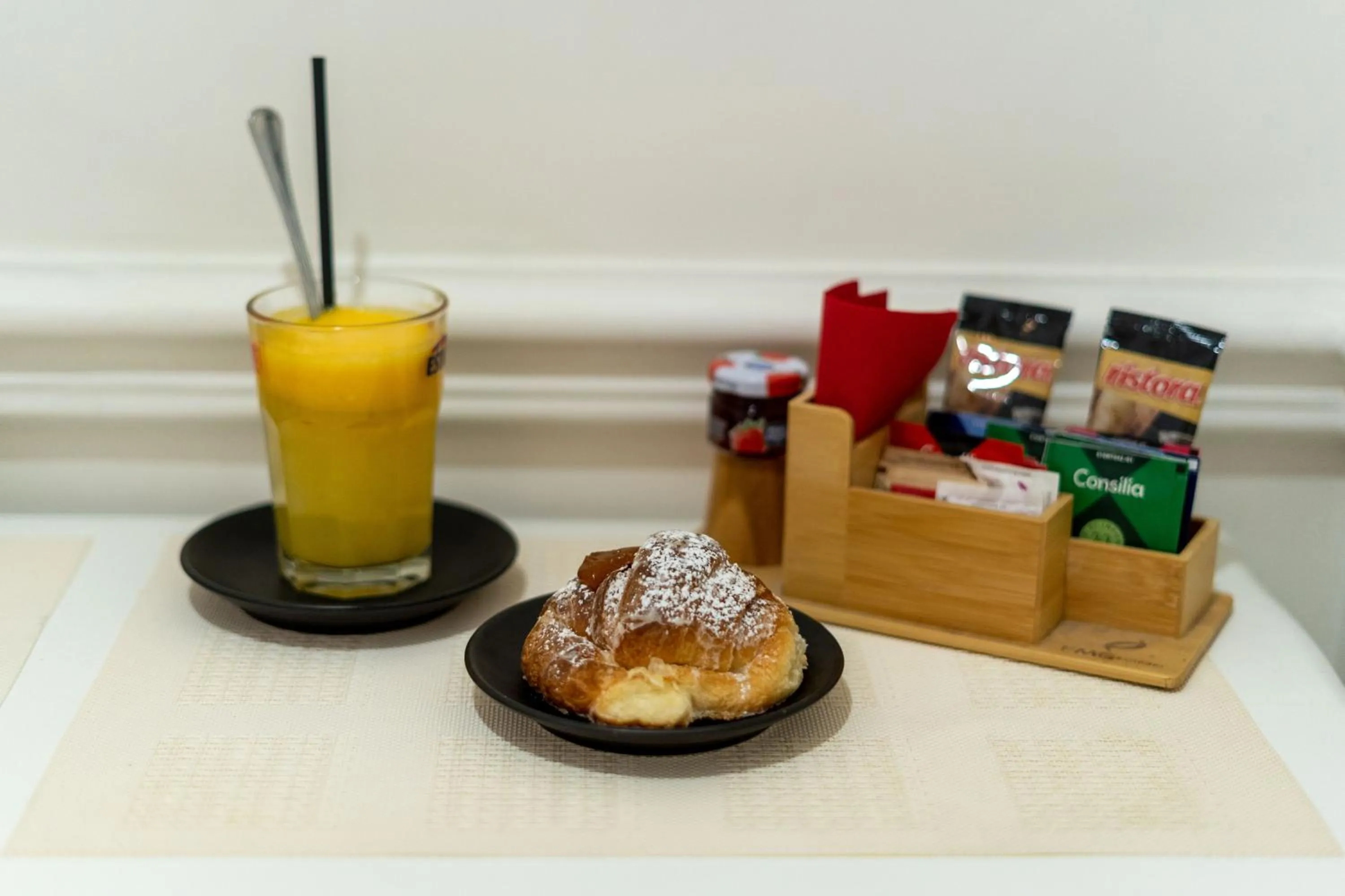 Coffee/tea facilities in Capital Rooms