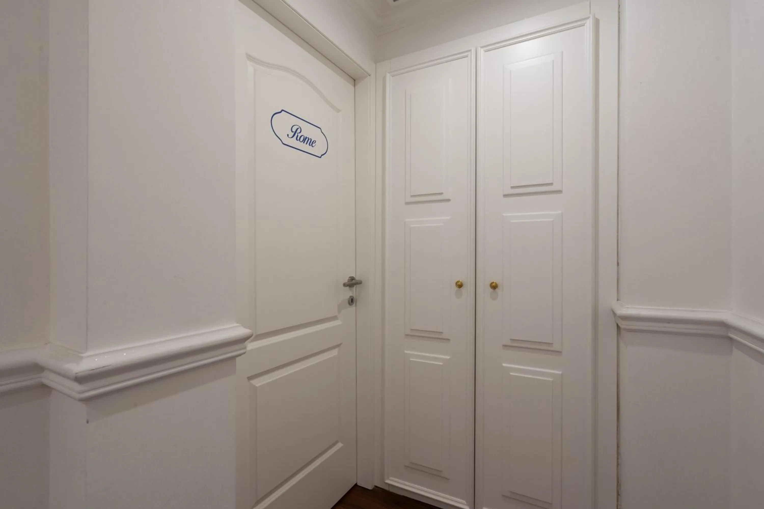 Decorative detail in Capital Rooms