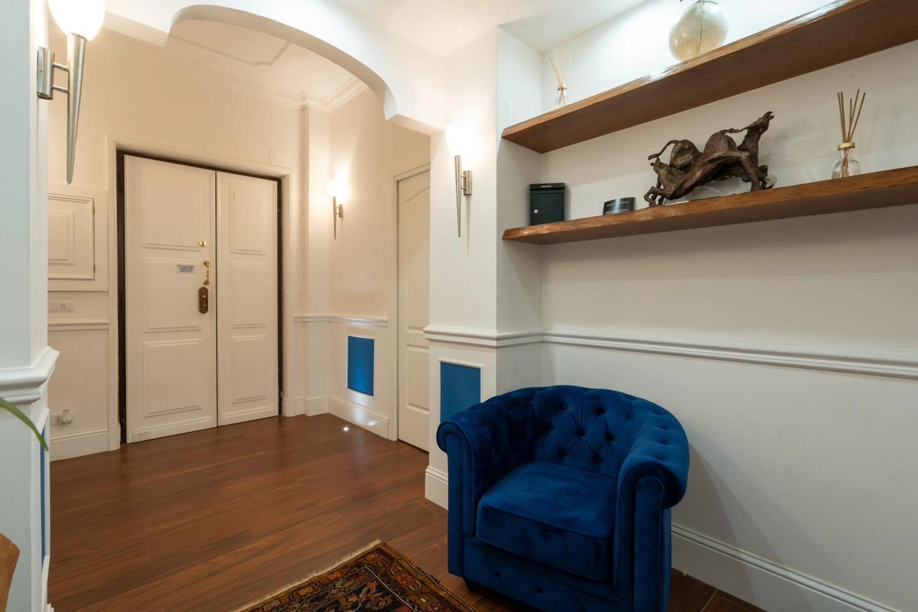 Lobby or reception in Capital Rooms