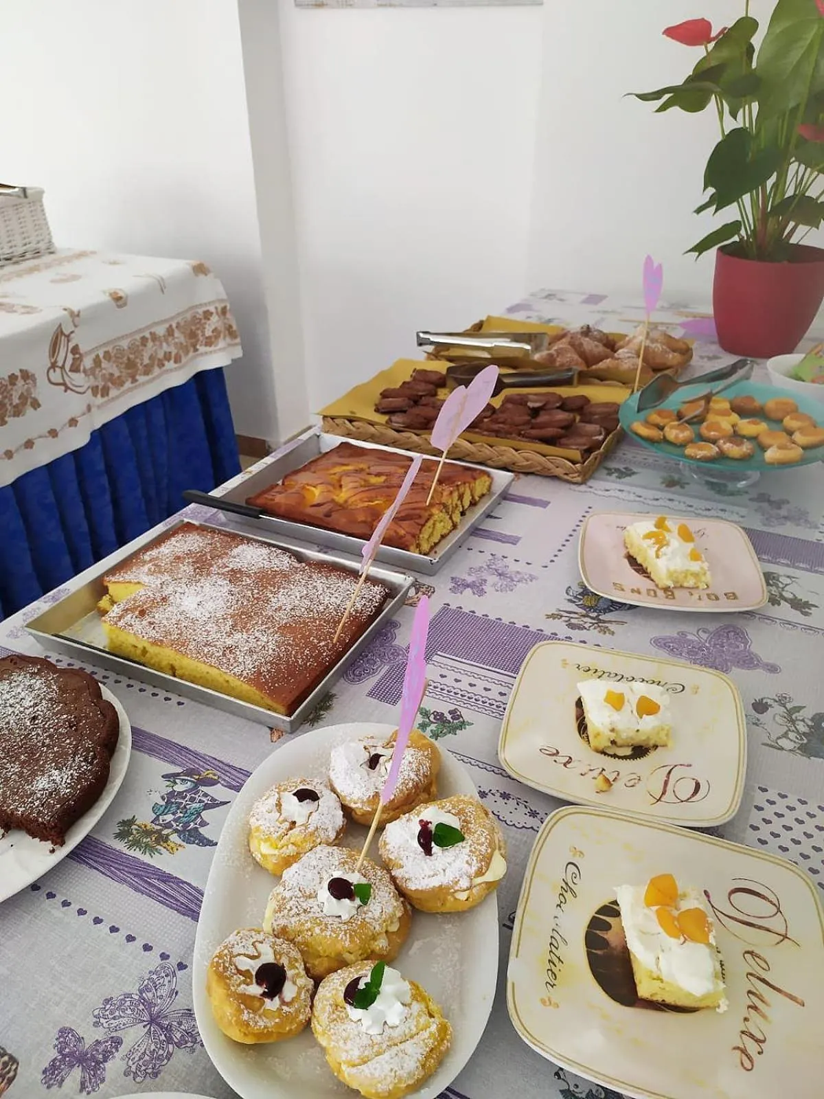 Food and drinks in Arix Hotel