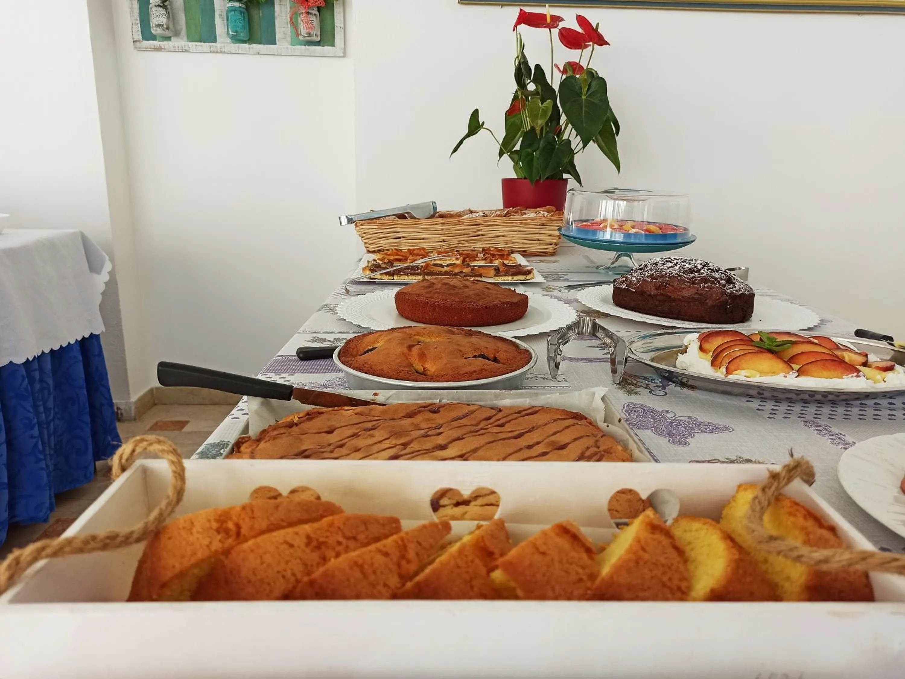 Food and drinks in Arix Hotel