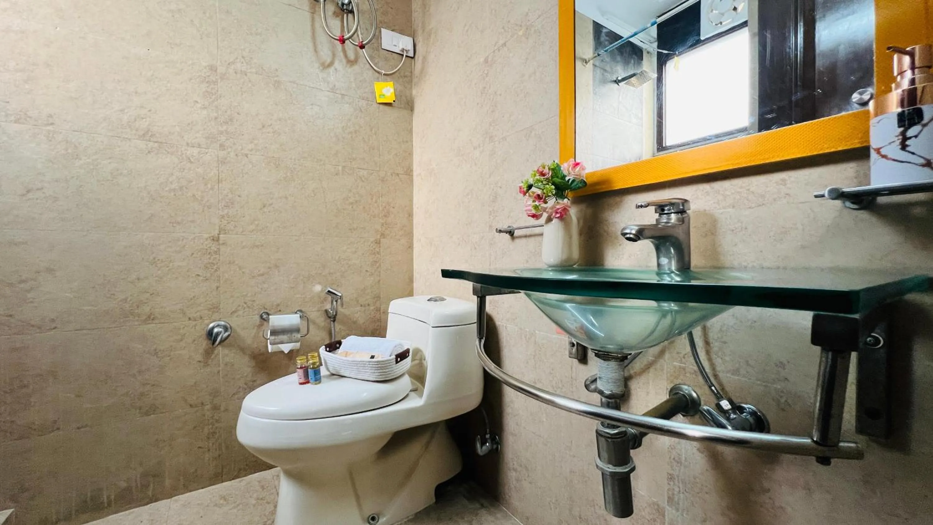 BluO Classic Studio - Green Park Hauz Khas Village